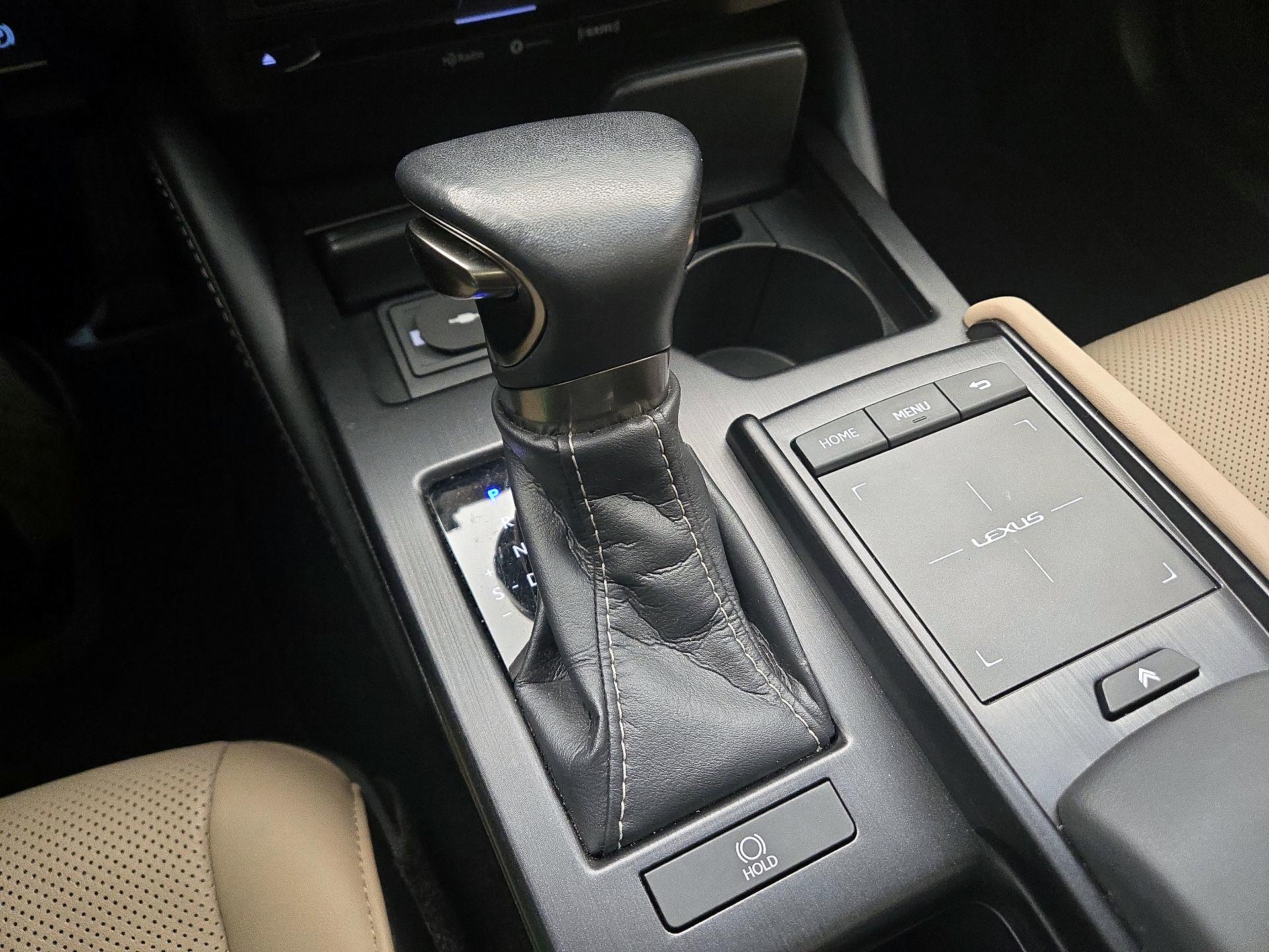 Thumbnail: 2019 Lexus ES - 17