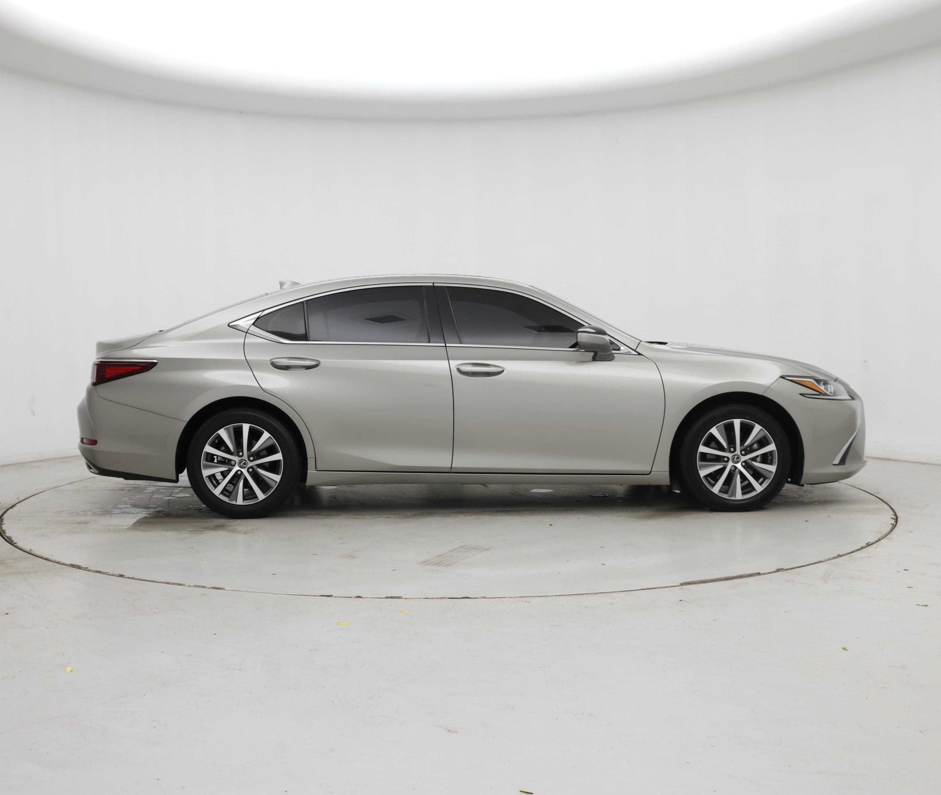 Thumbnail: 2019 Lexus ES - 7