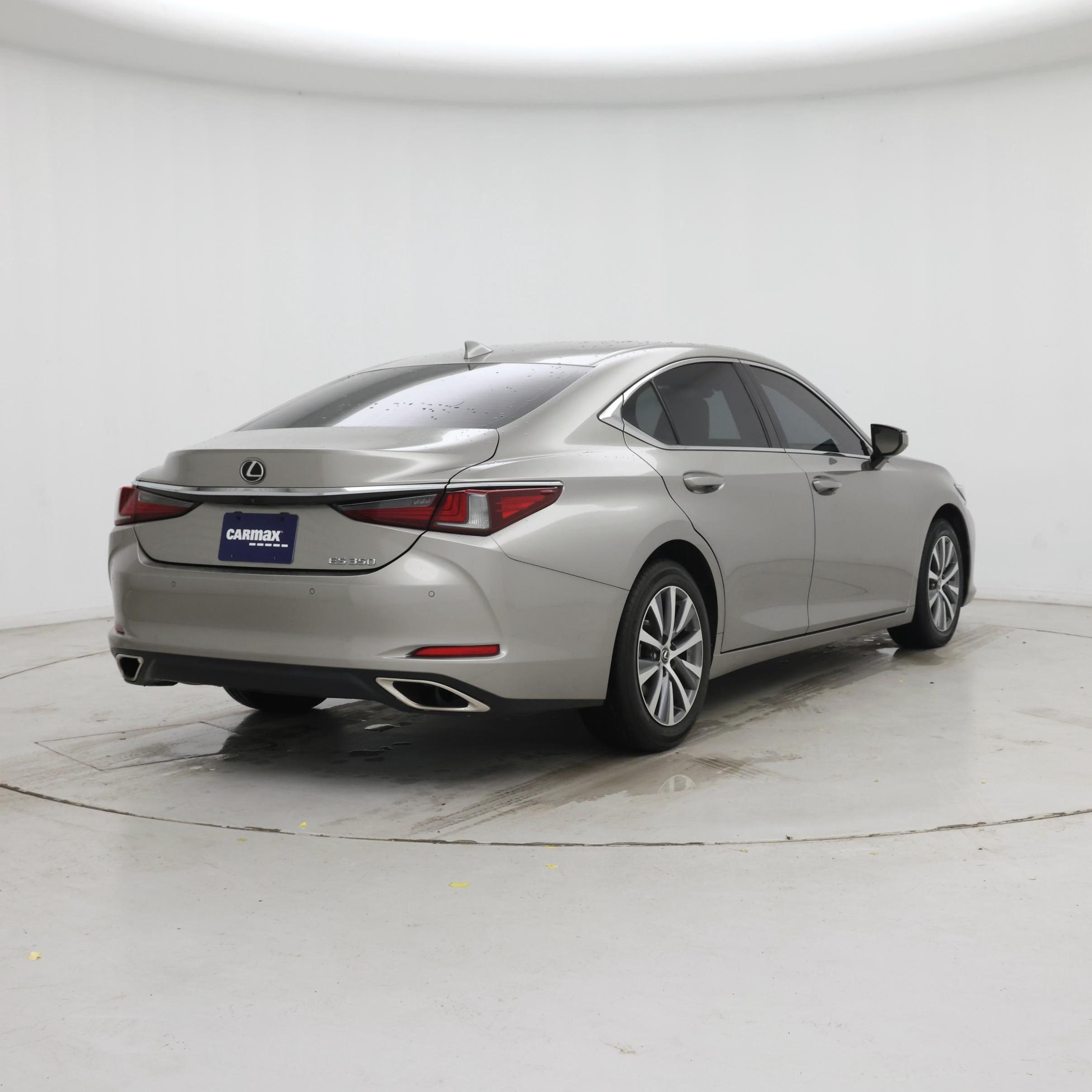 Thumbnail: 2019 Lexus ES - 8