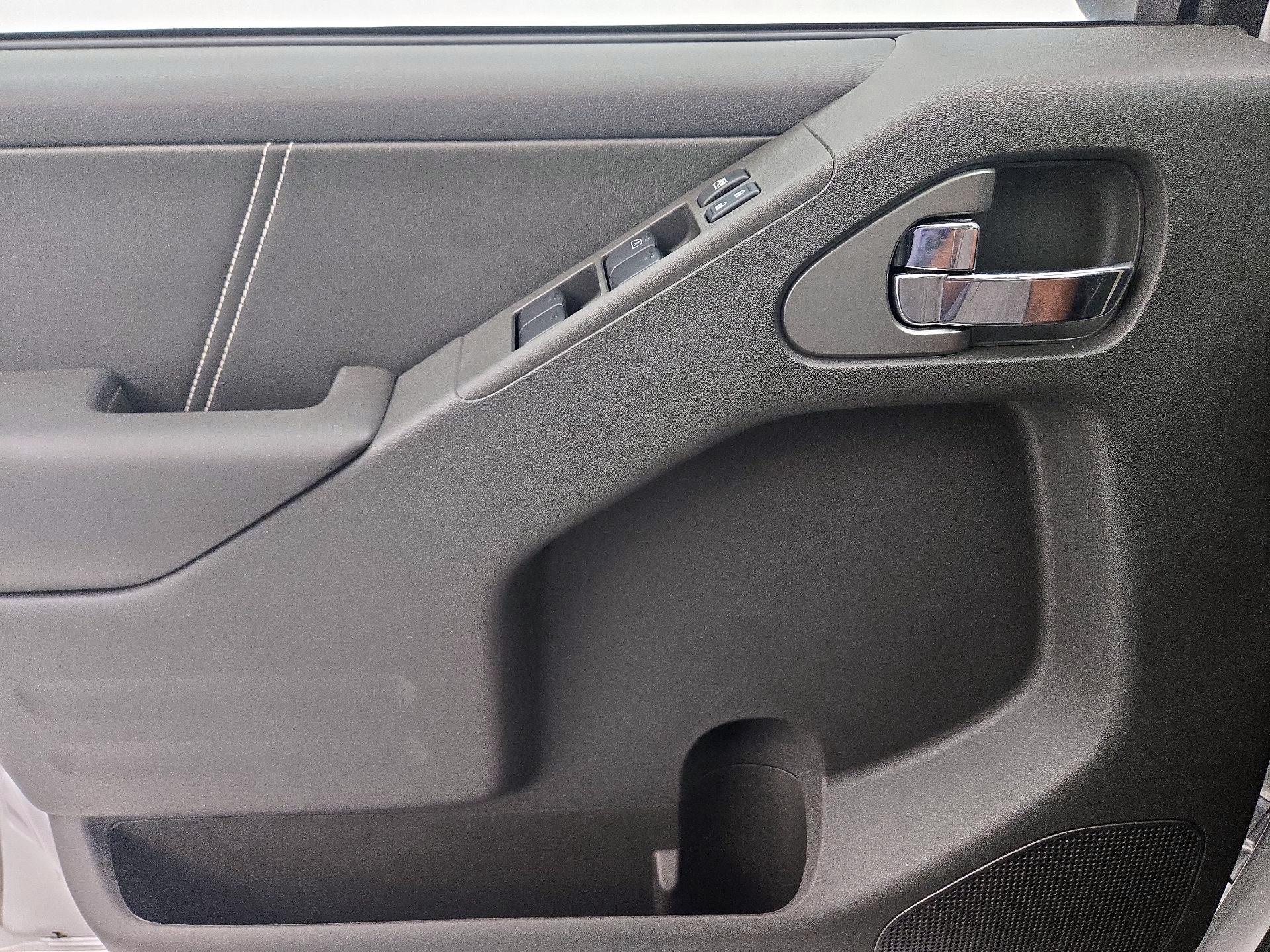 Thumbnail: 2020 Nissan Frontier - 12