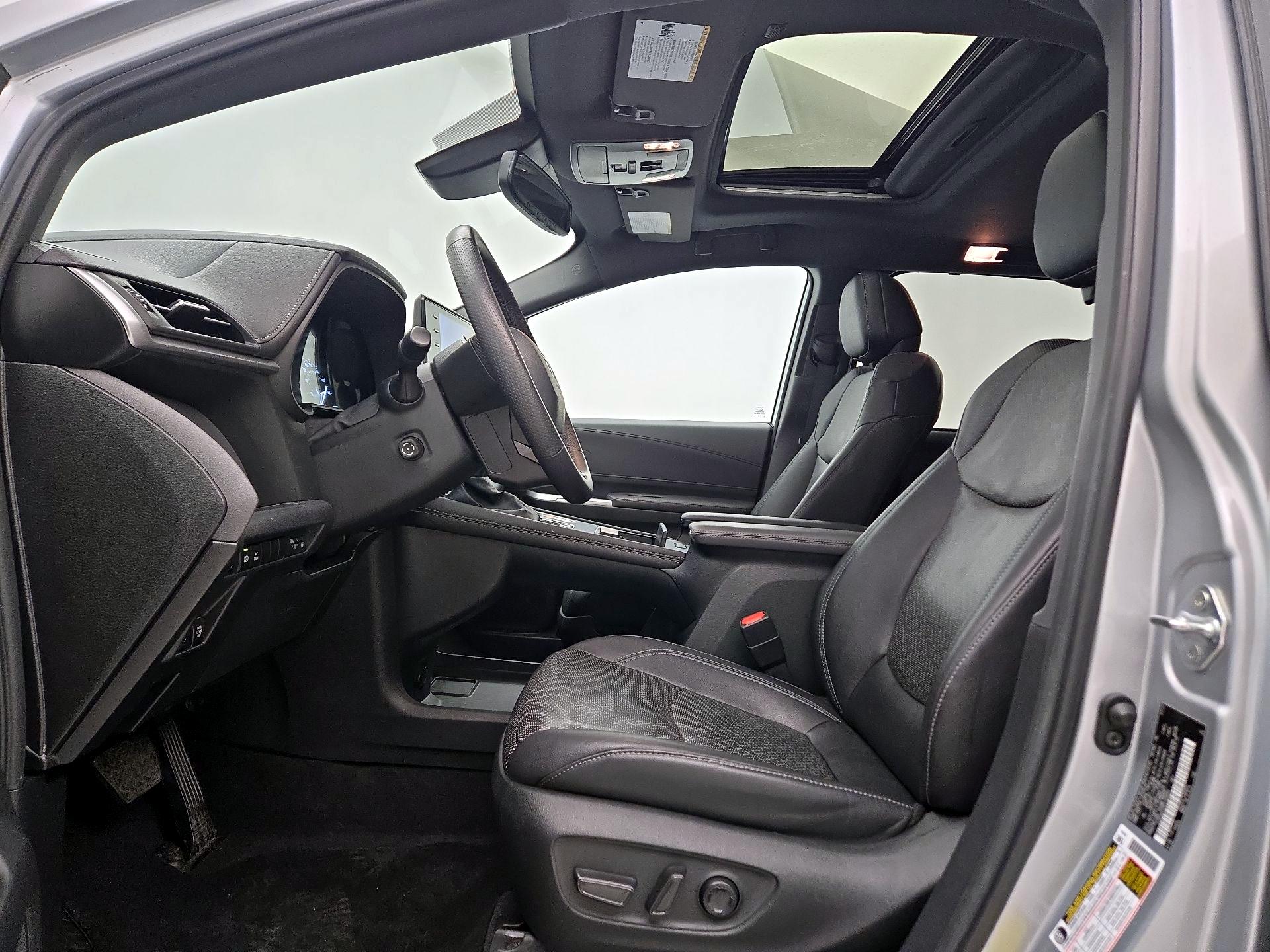 Thumbnail: 2023 Toyota Sienna - 11