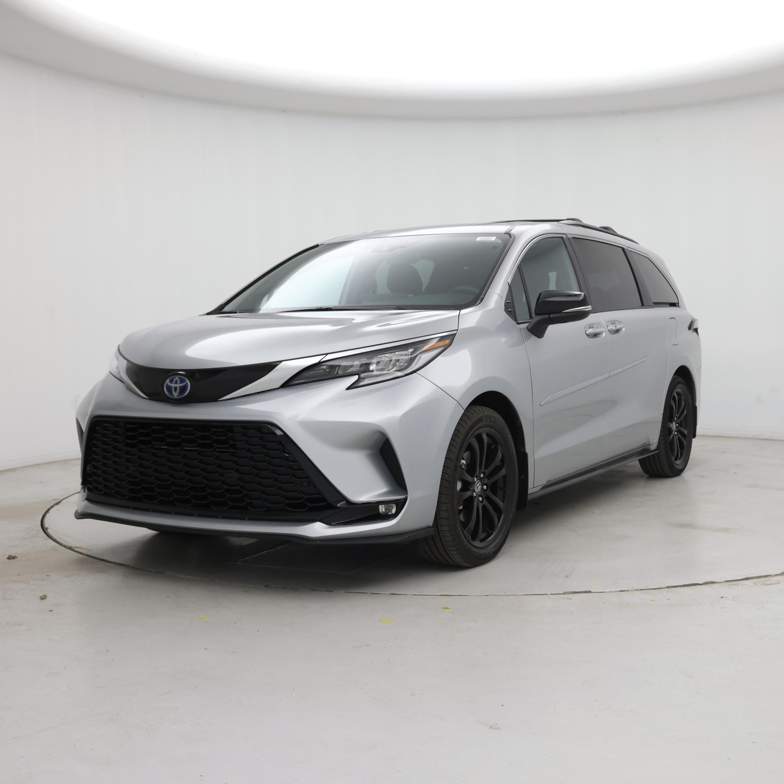 Thumbnail: 2023 Toyota Sienna - 4