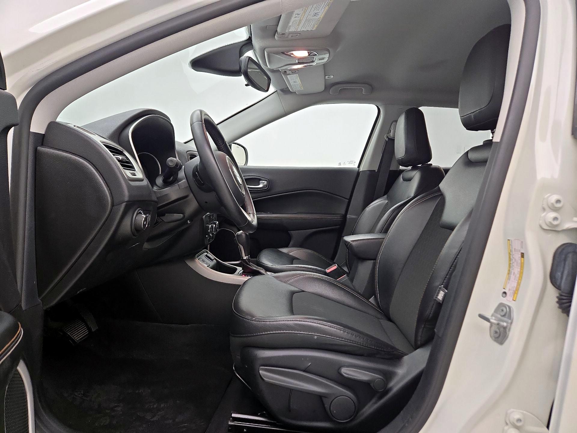 Thumbnail: 2018 Jeep Compass - 11