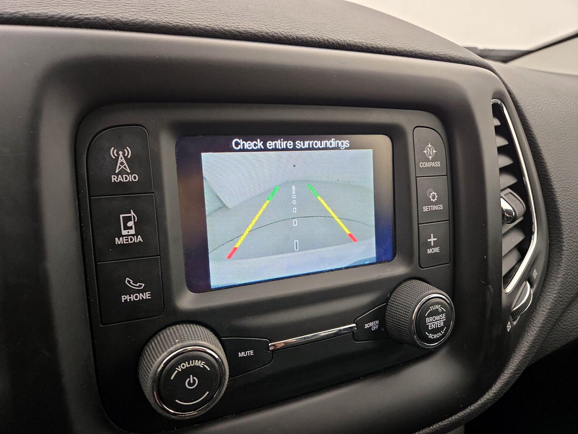Thumbnail: 2018 Jeep Compass - 14