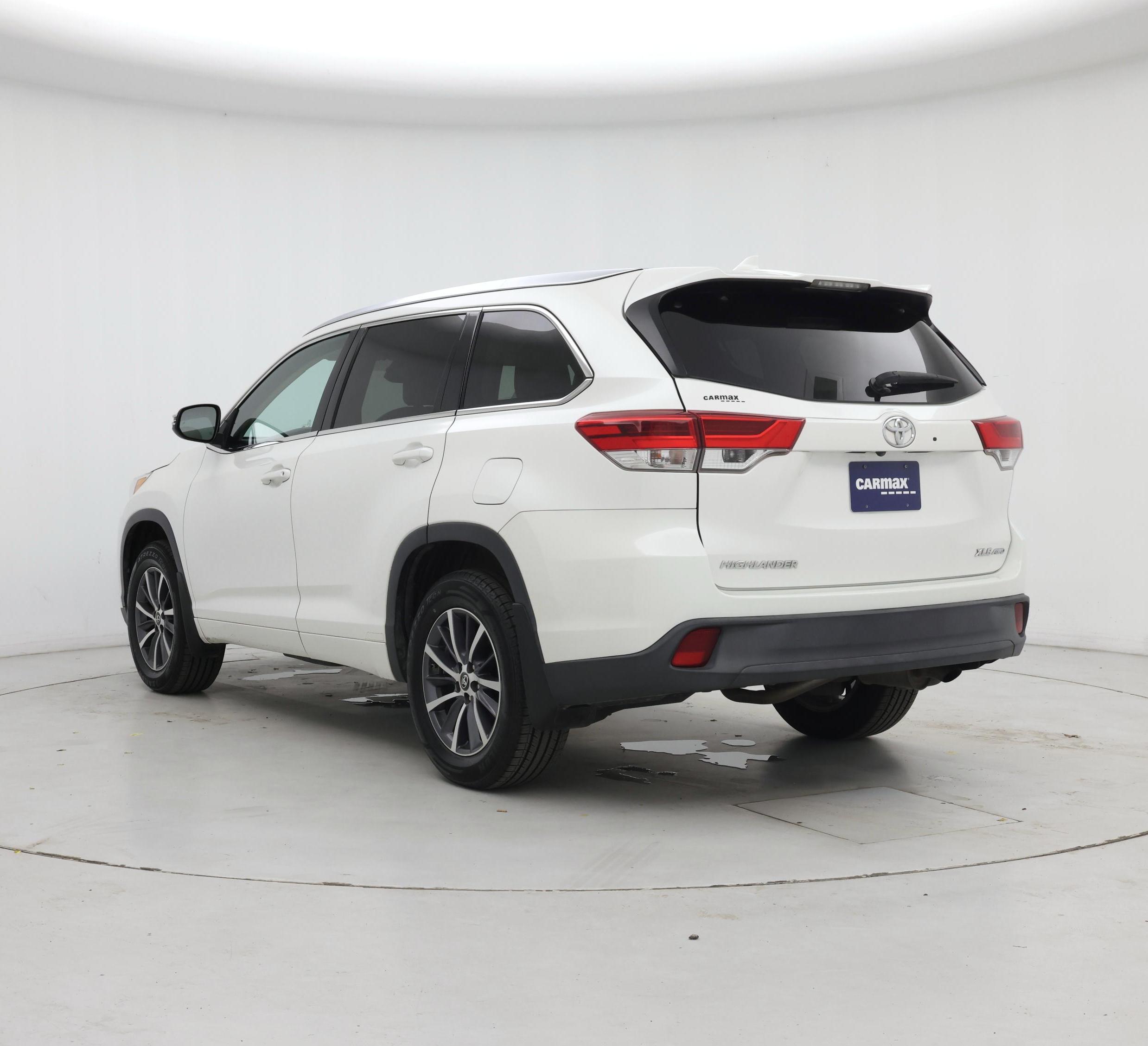 Thumbnail: 2017 Toyota Highlander - 2