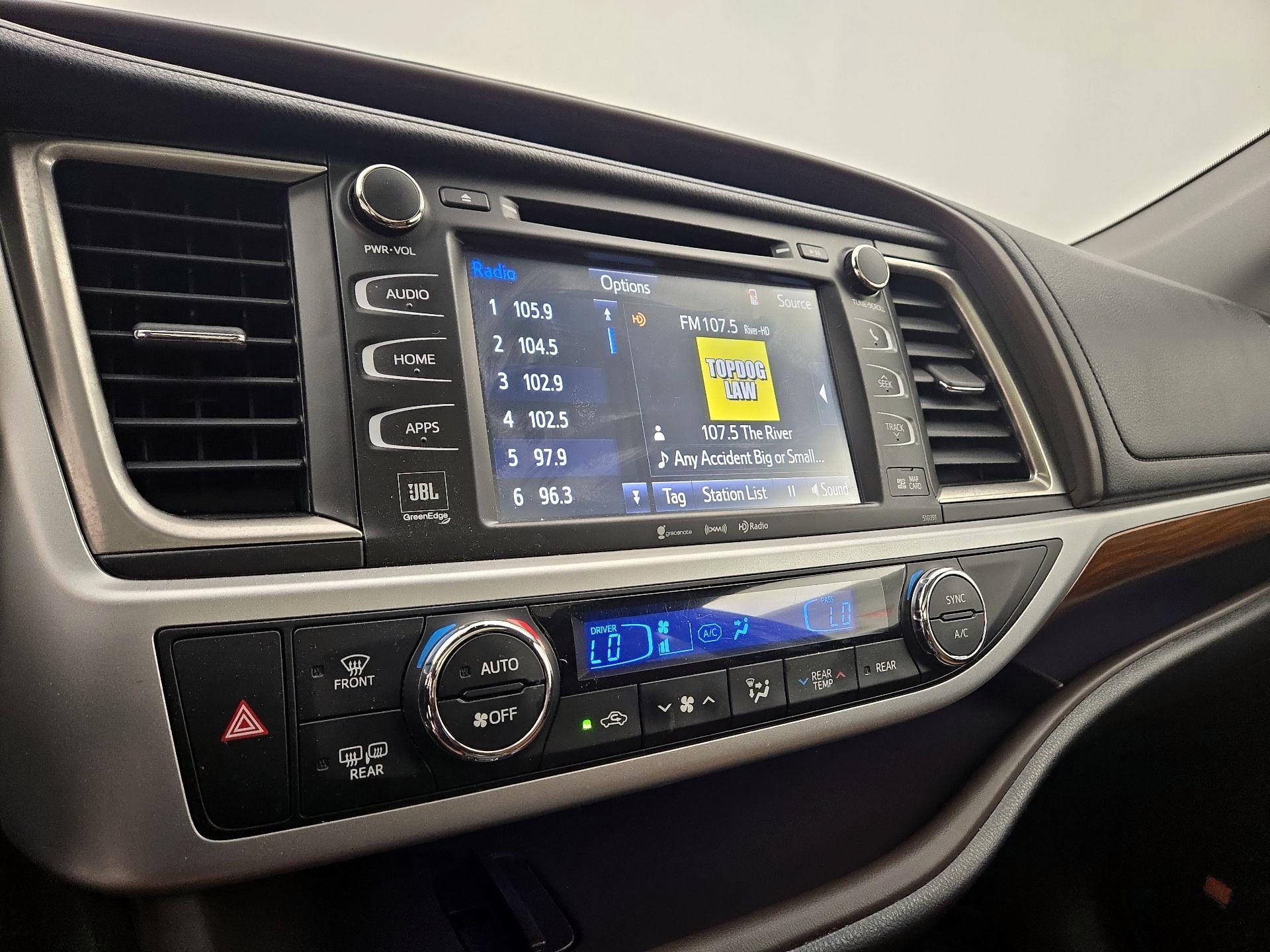 Thumbnail: 2019 Toyota Highlander - 16