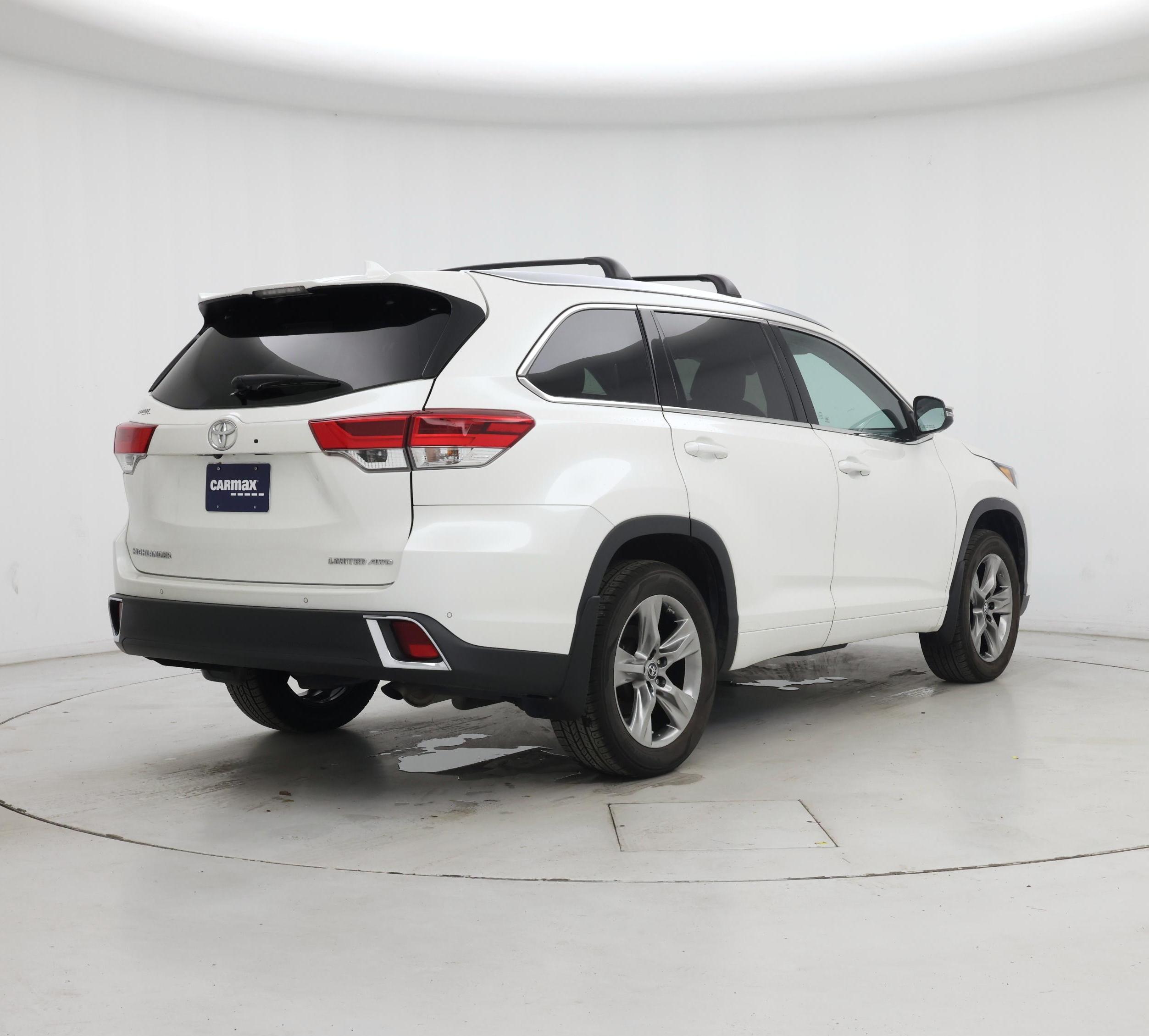 Thumbnail: 2019 Toyota Highlander - 8
