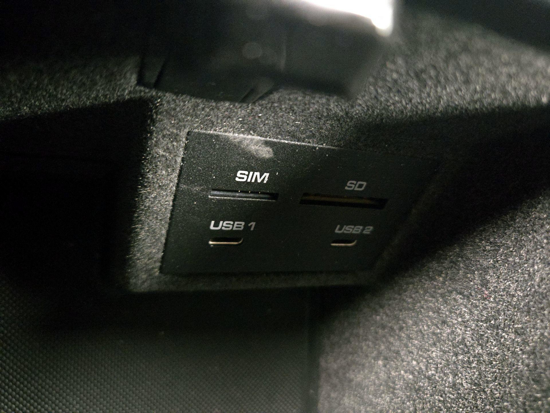 Thumbnail: 2021 Porsche Macan - 19