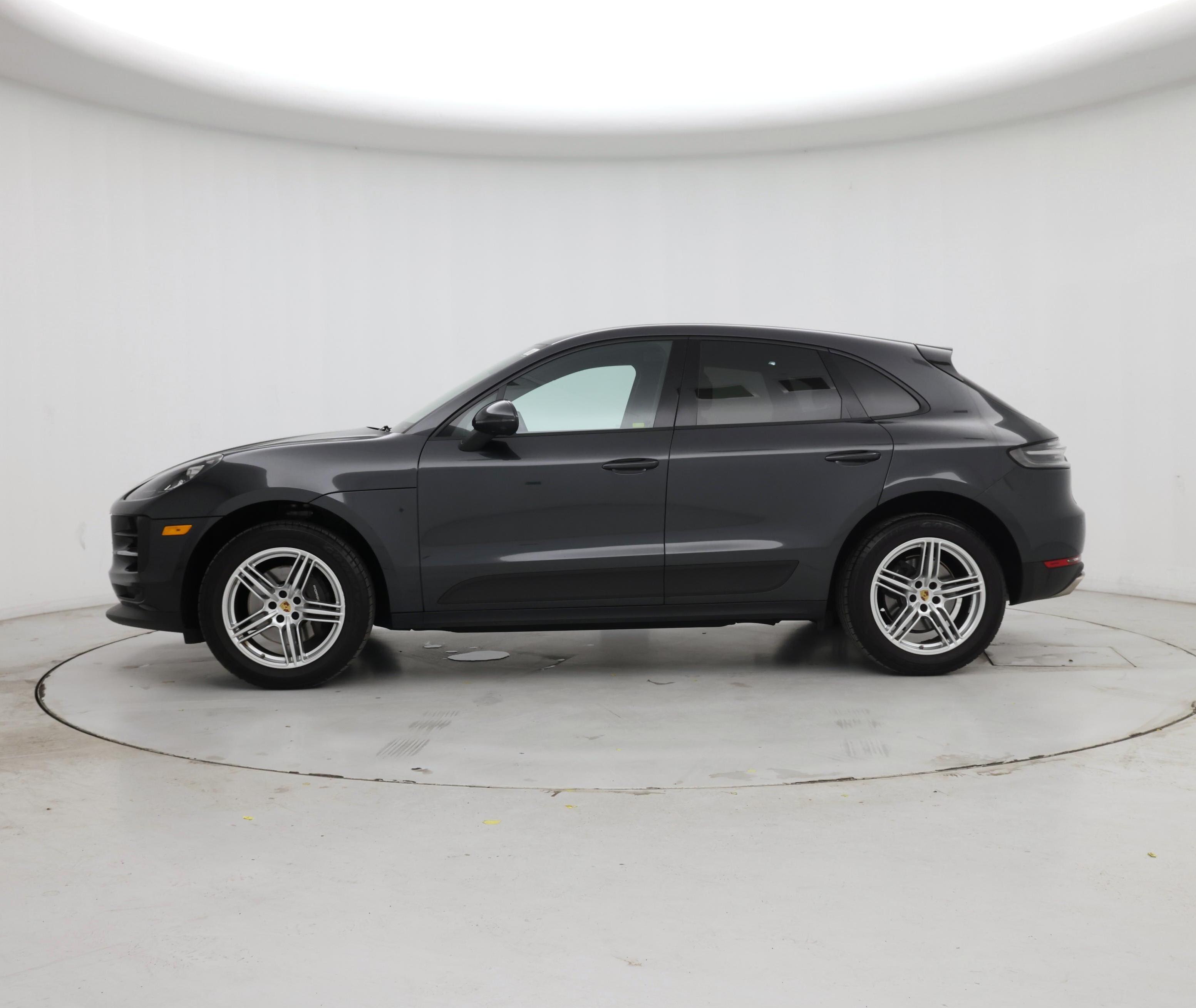 Thumbnail: 2021 Porsche Macan - 3