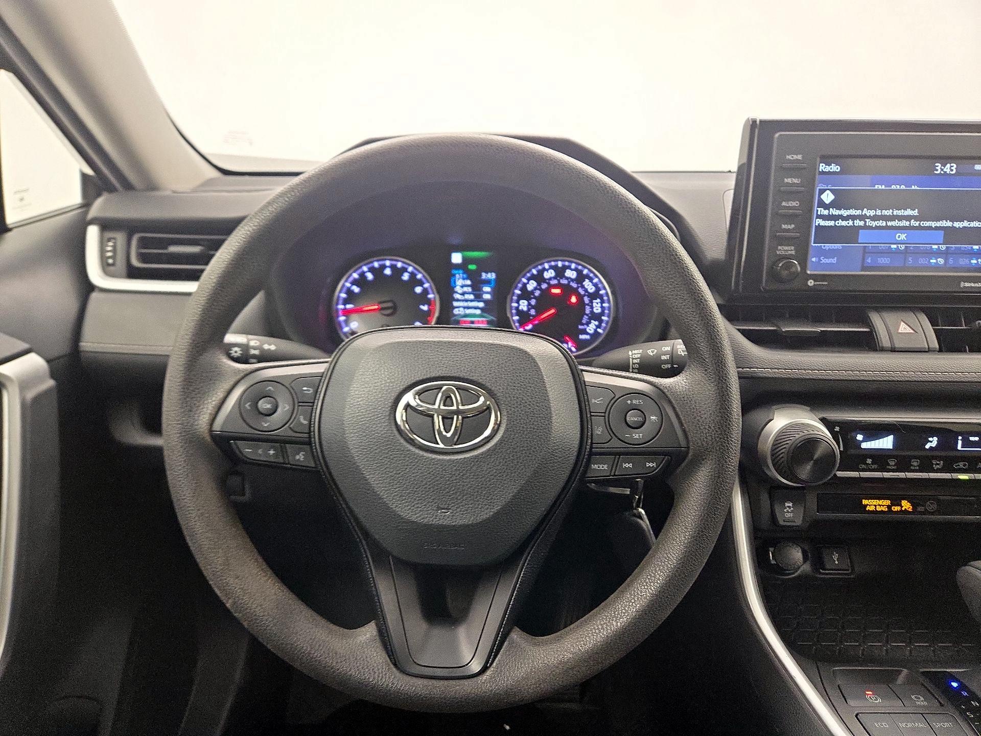 Thumbnail: 2021 Toyota RAV4 - 10