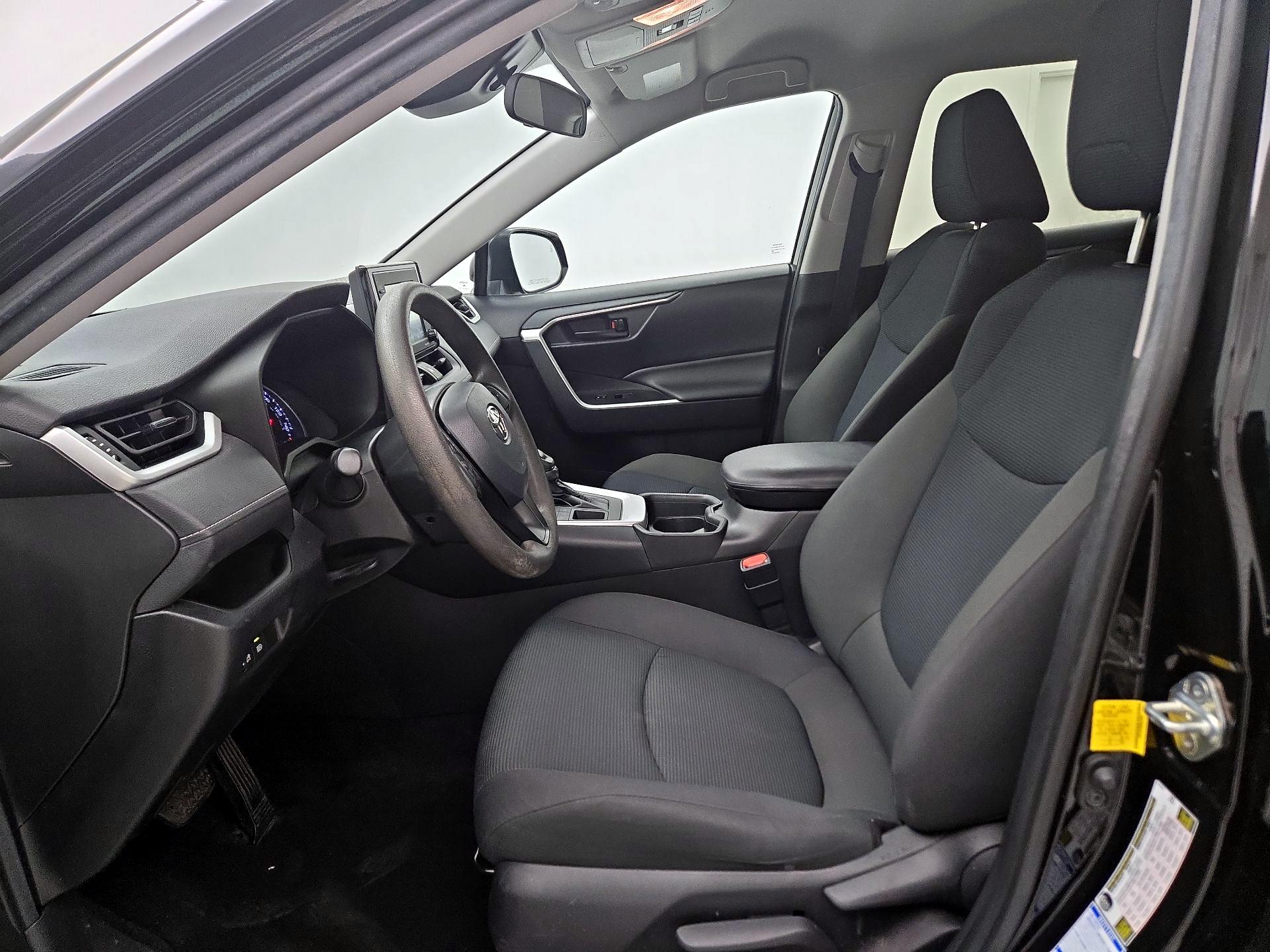 Thumbnail: 2021 Toyota RAV4 - 11