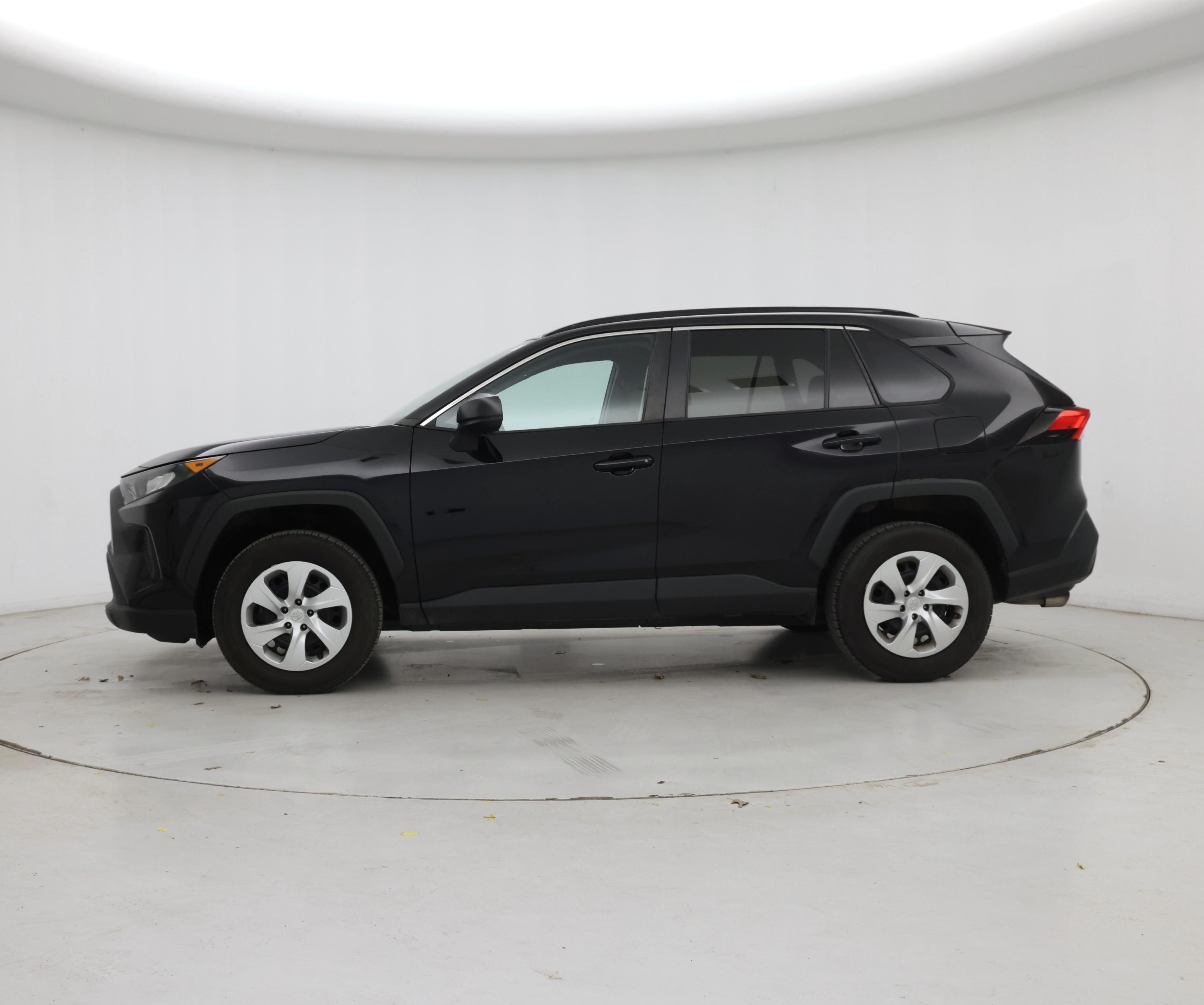 Thumbnail: 2021 Toyota RAV4 - 3