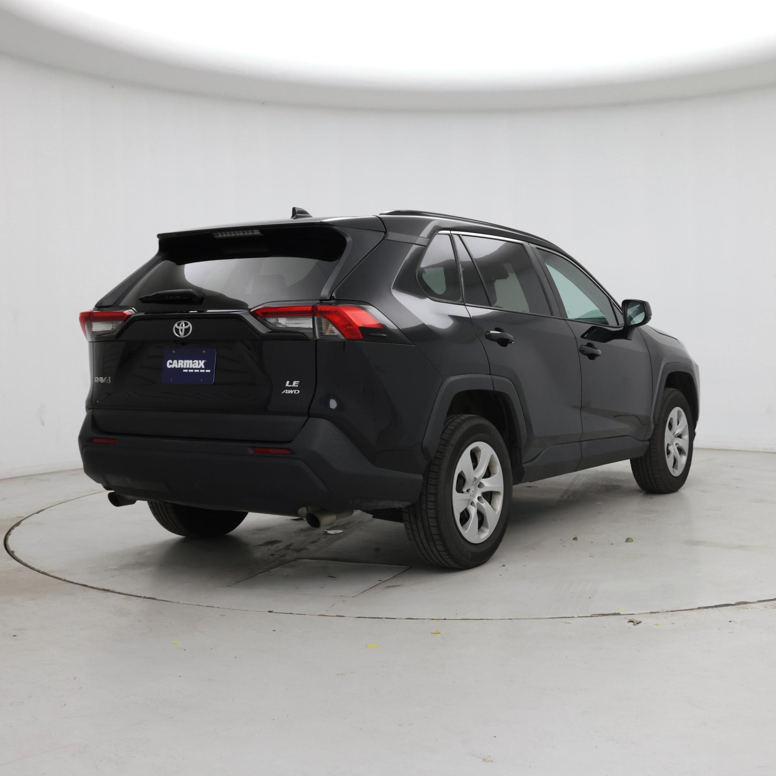 Thumbnail: 2021 Toyota RAV4 - 8