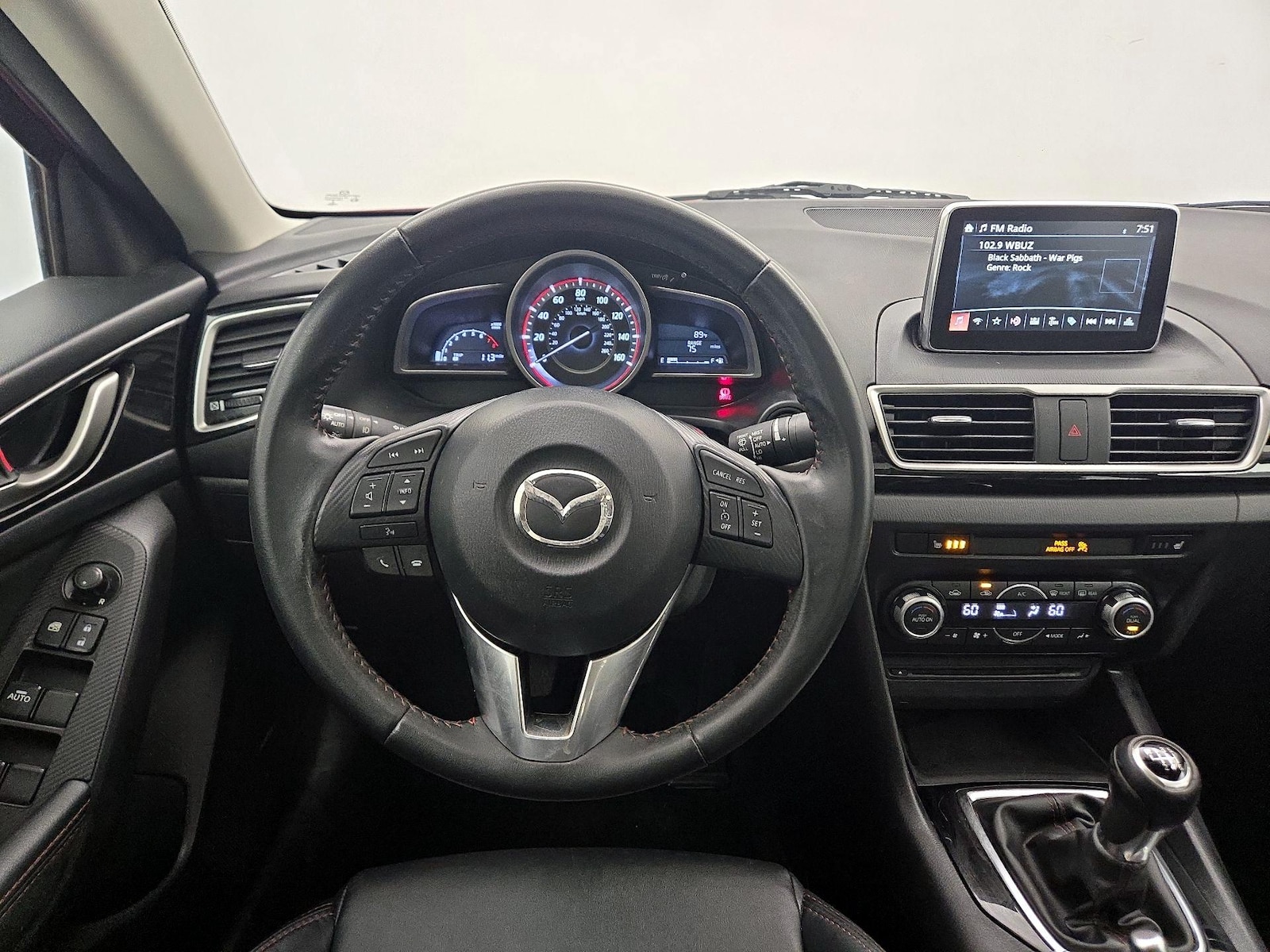 2016 Mazda MAZDA3 i Grand Touring - Photo 11