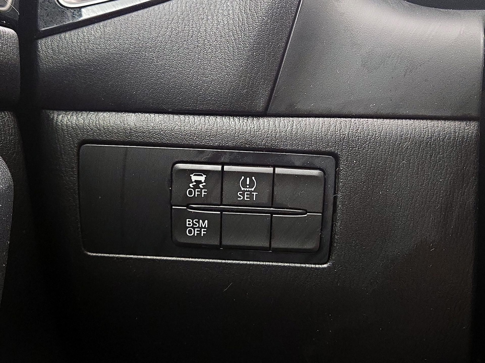 2016 Mazda MAZDA3 i Grand Touring - Photo 14