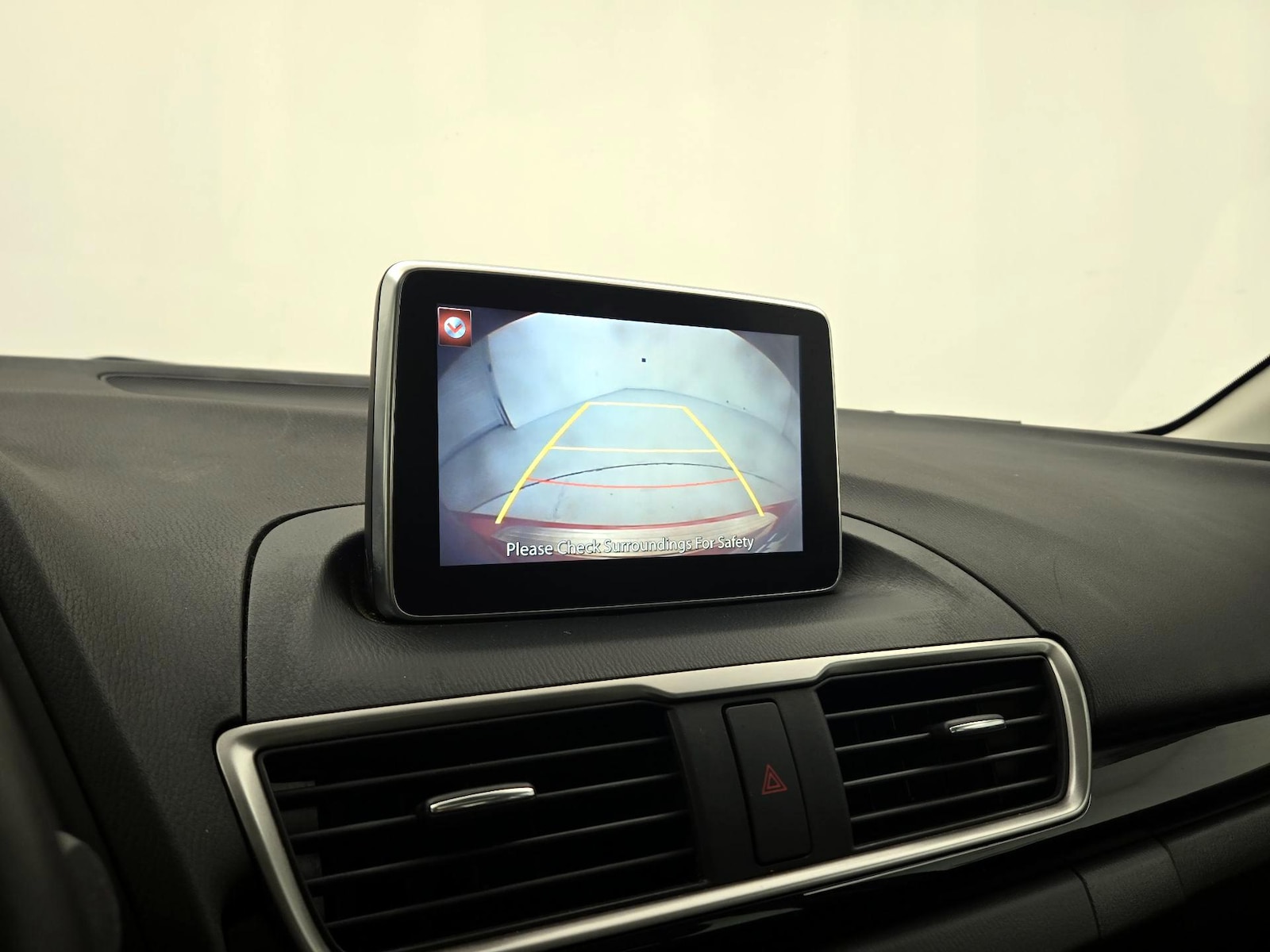 2016 Mazda MAZDA3 i Grand Touring - Photo 15
