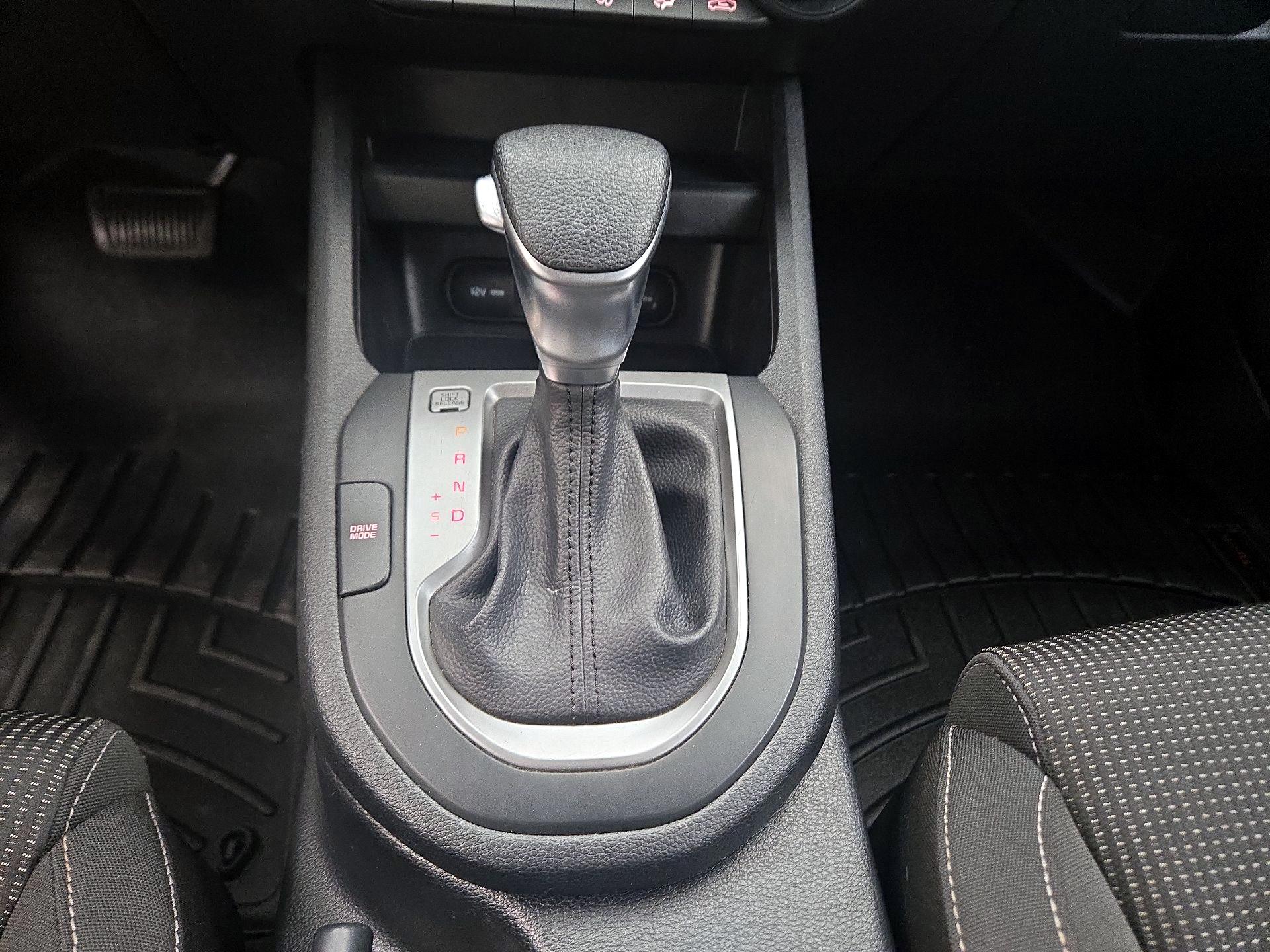 Thumbnail: 2019 Kia Forte - 17