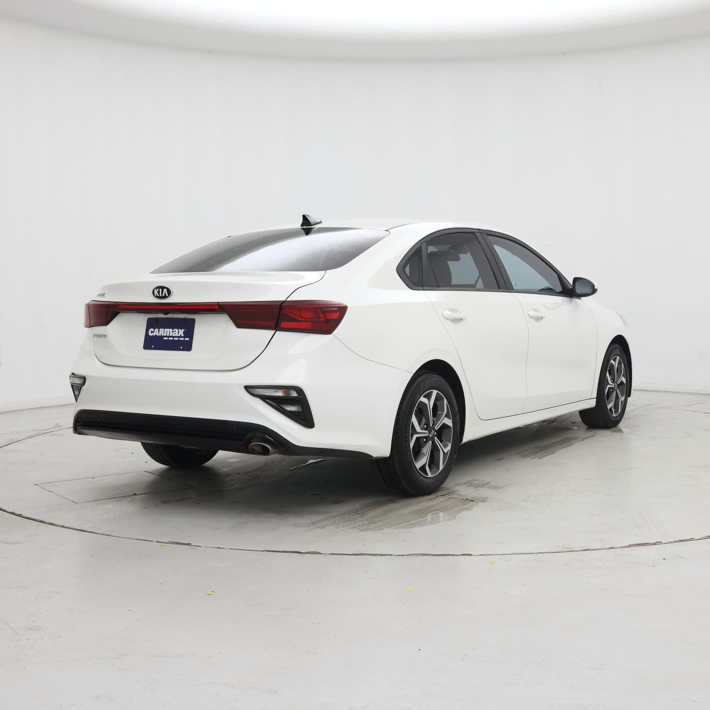 Thumbnail: 2019 Kia Forte - 8