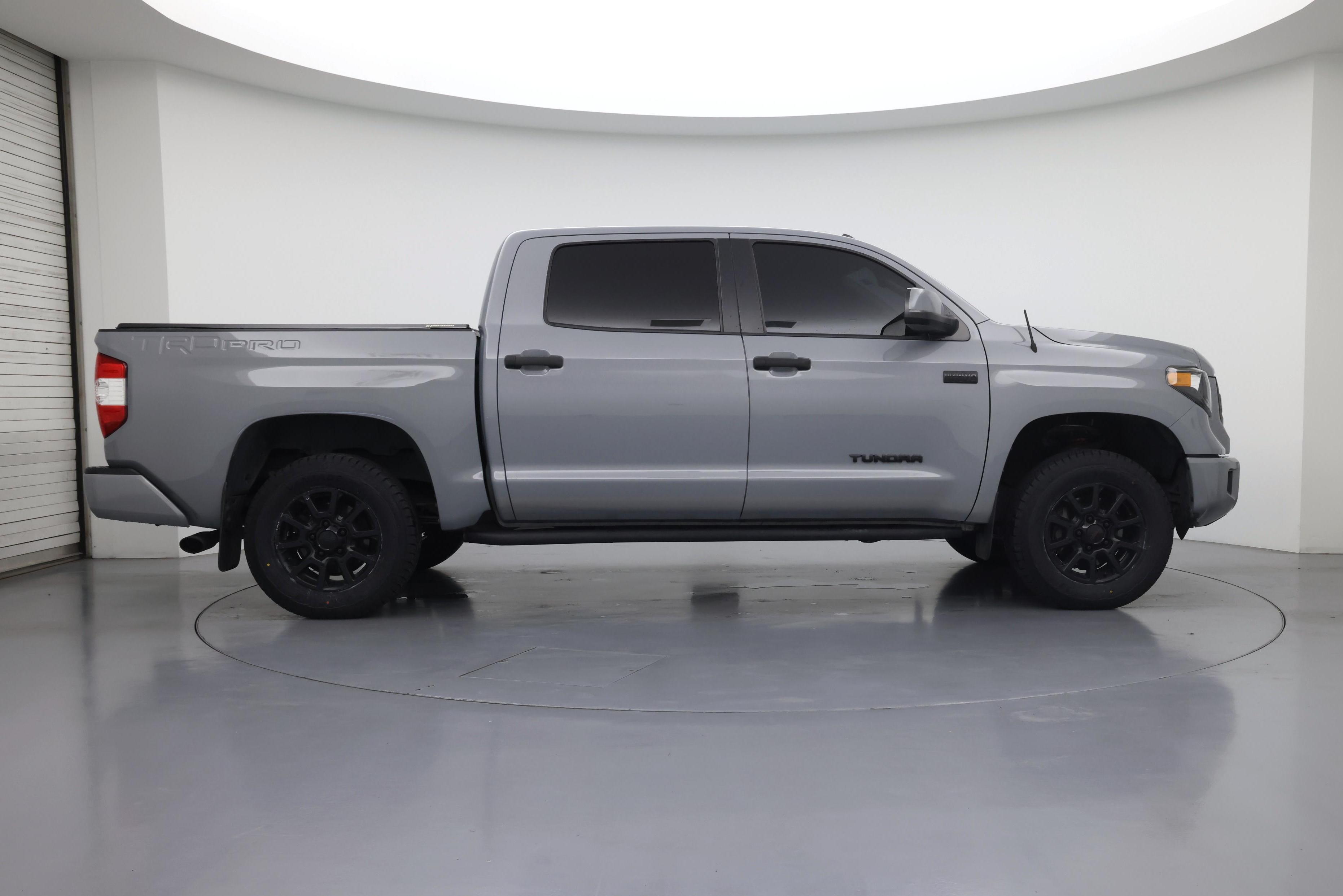 Thumbnail: 2017 Toyota Tundra - 7