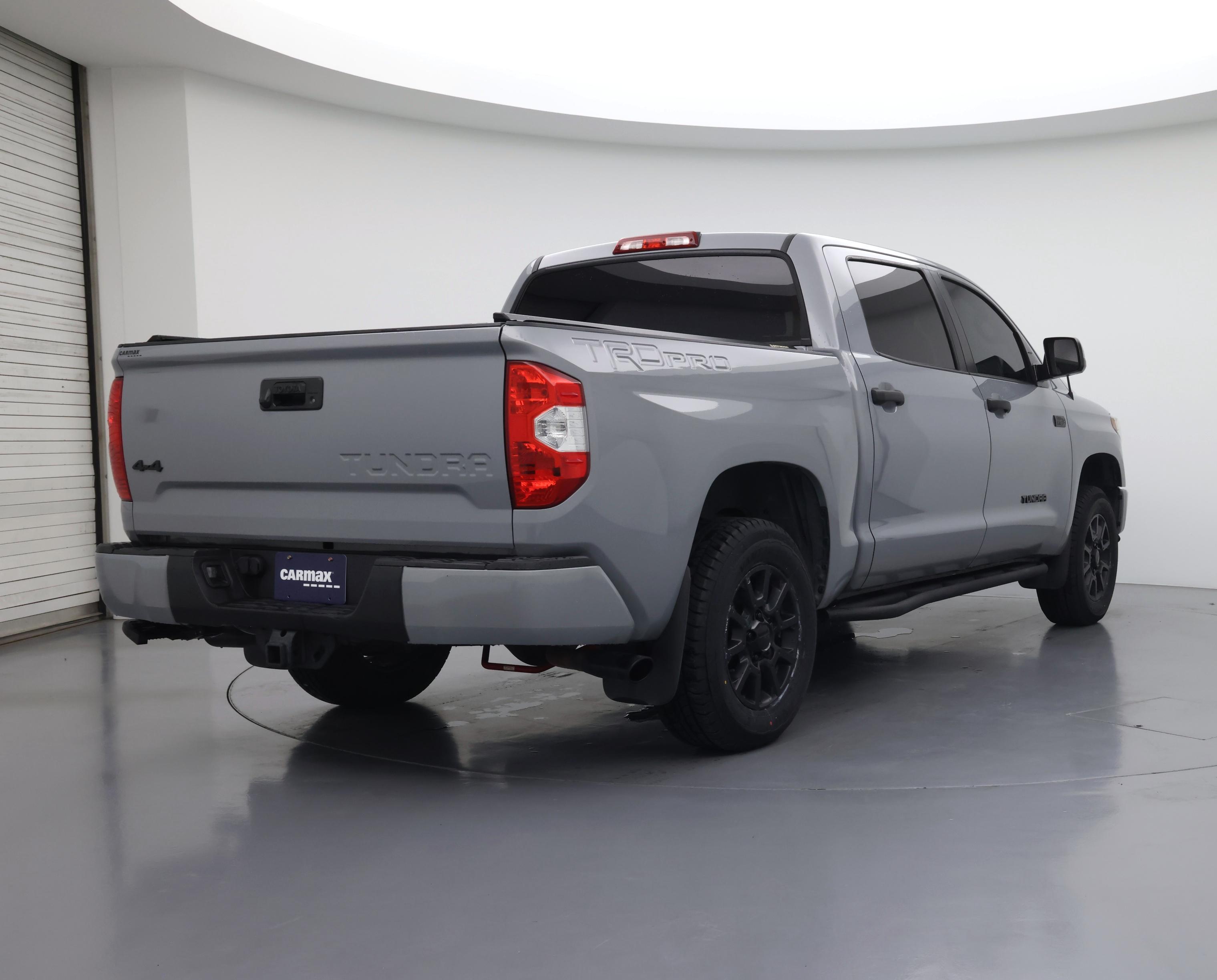 Thumbnail: 2017 Toyota Tundra - 8