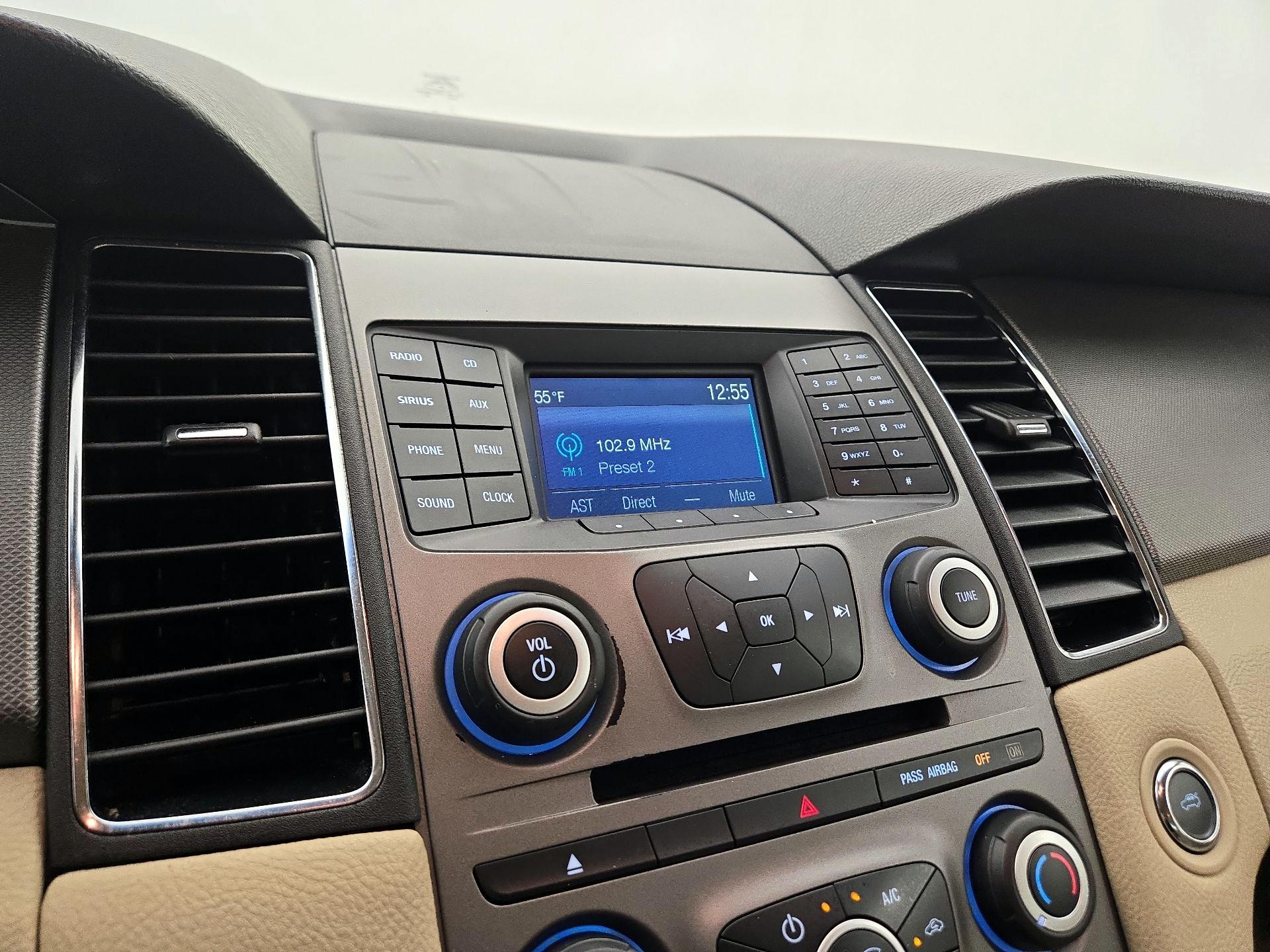 Thumbnail: 2018 Ford Taurus - 15