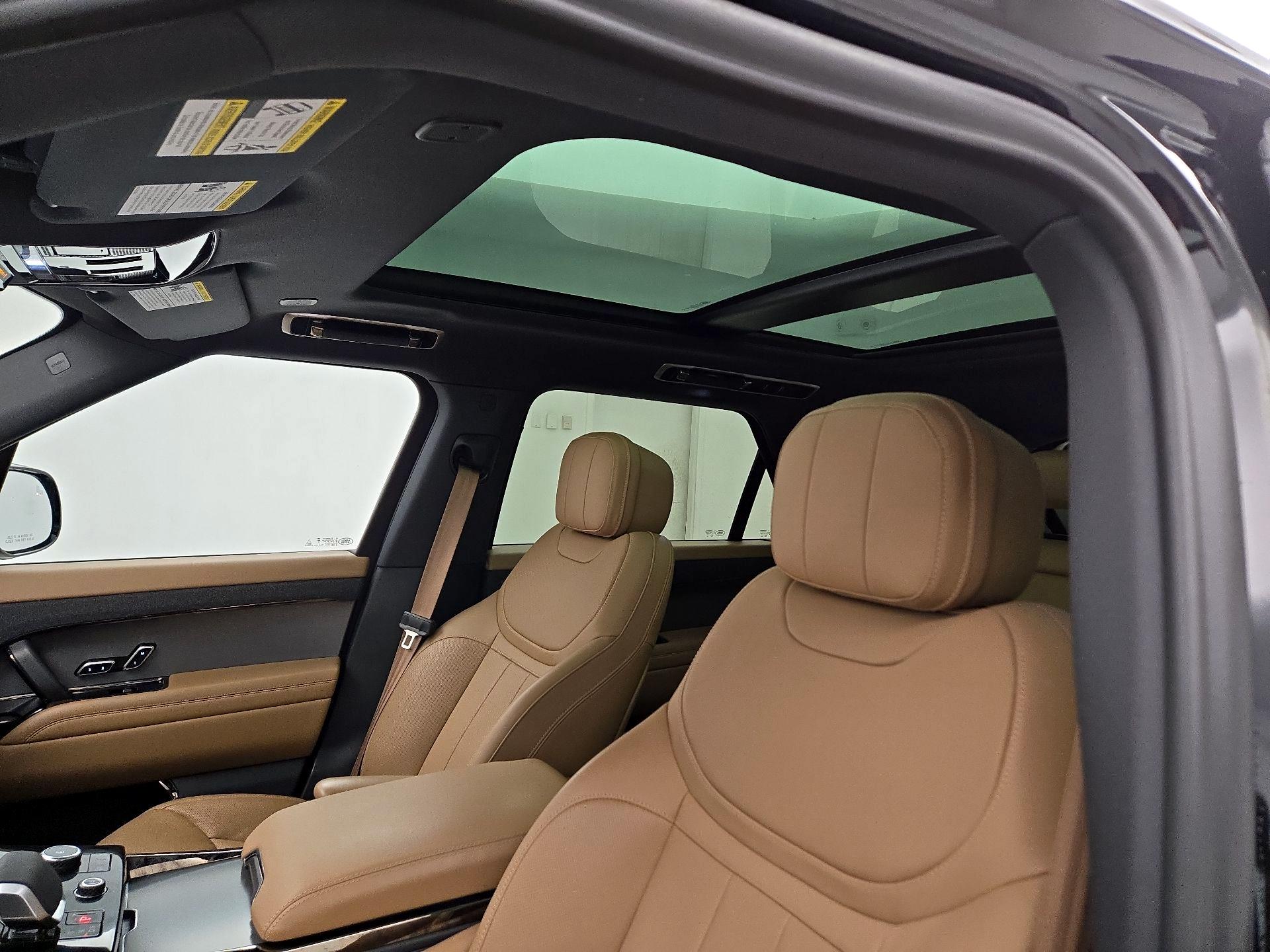 Thumbnail: 2023 Land Rover Range Rover Sport - 20