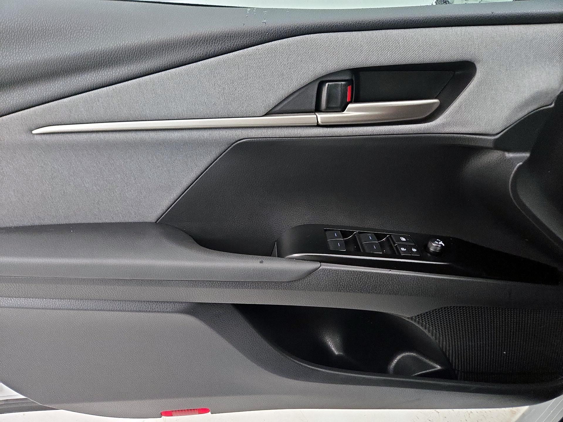 Thumbnail: 2025 Toyota Camry - 12