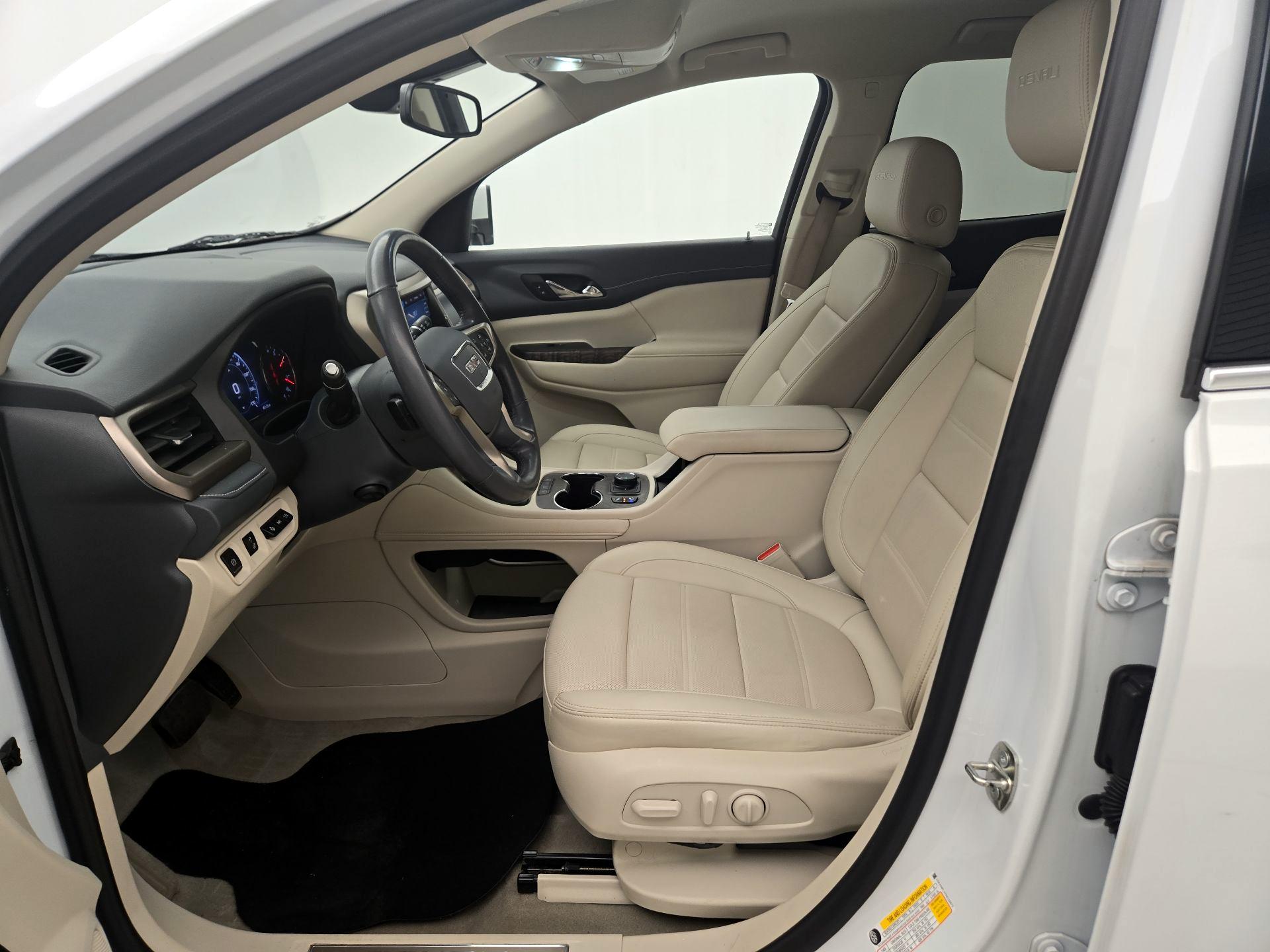 Thumbnail: 2022 GMC Acadia - 11