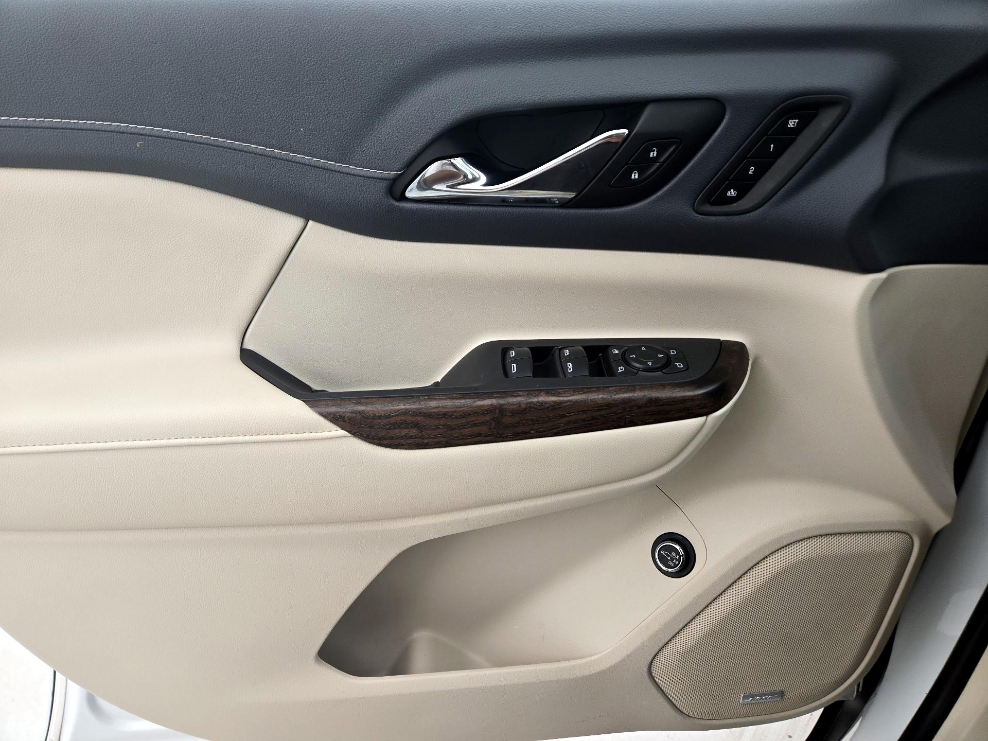 Thumbnail: 2022 GMC Acadia - 12