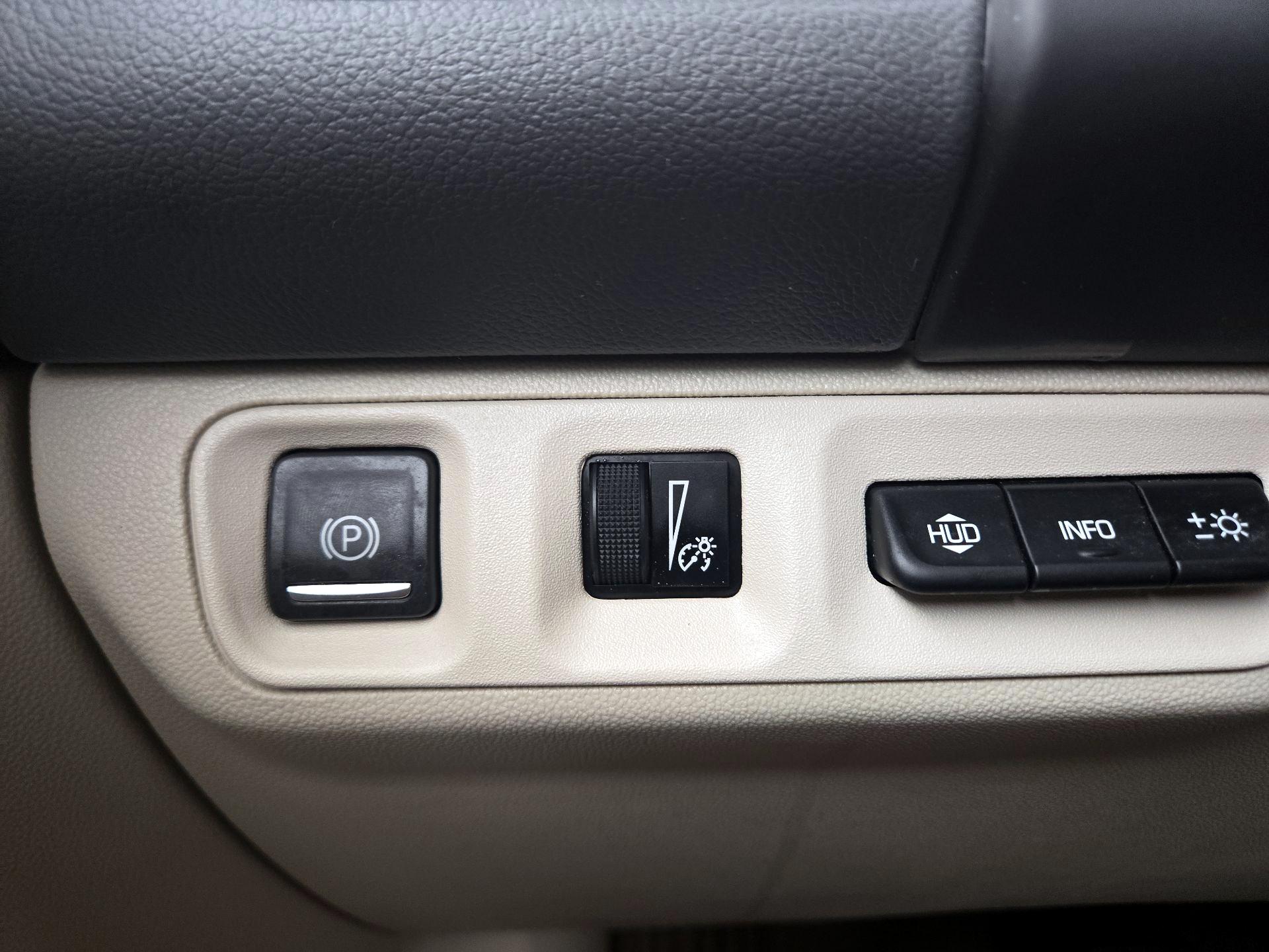 Thumbnail: 2022 GMC Acadia - 13
