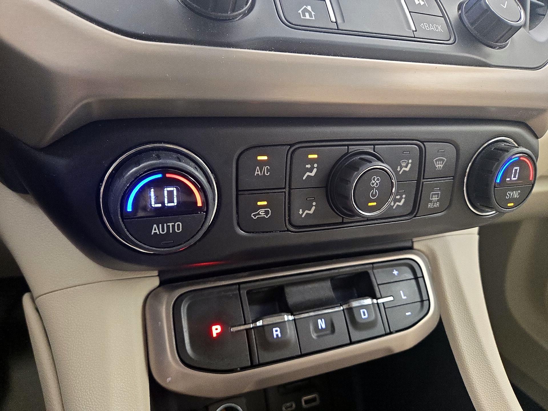 Thumbnail: 2022 GMC Acadia - 16