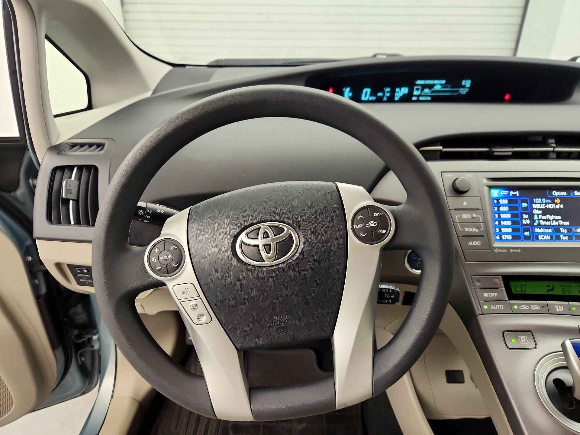 Thumbnail: 2015 Toyota Prius - 10