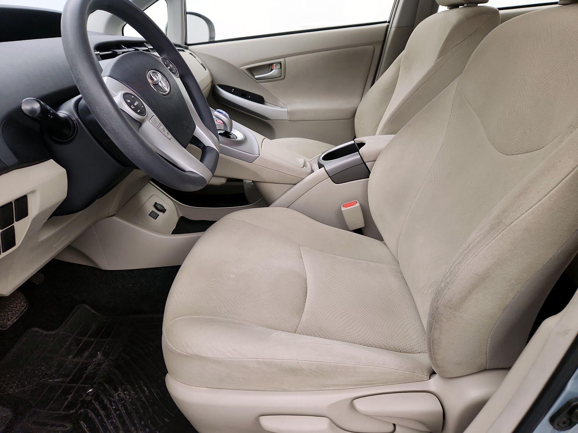 Thumbnail: 2015 Toyota Prius - 11