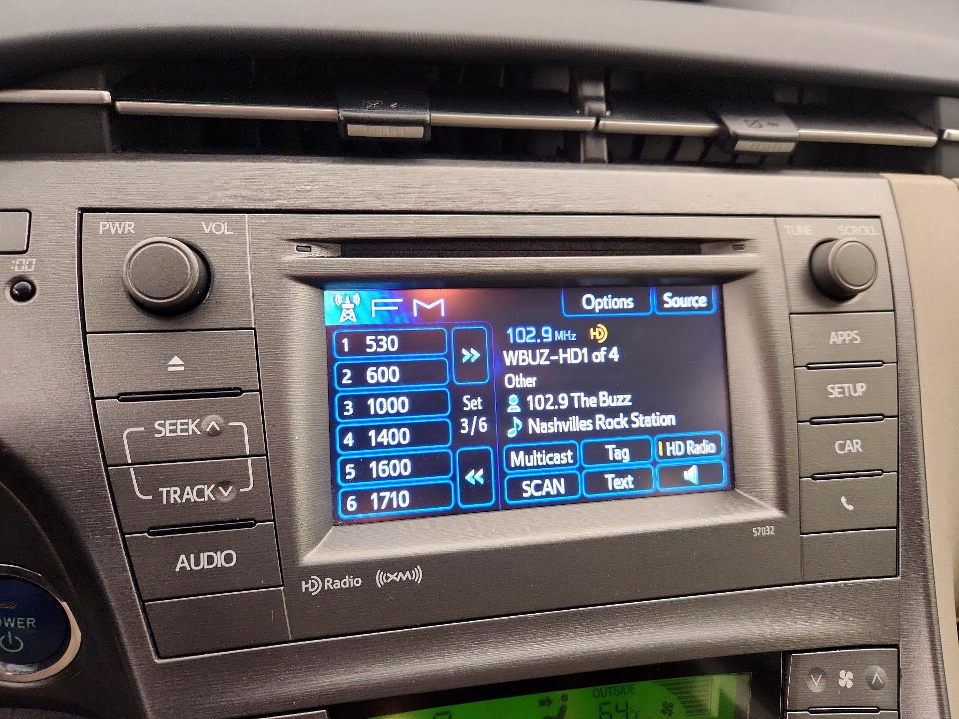 Thumbnail: 2015 Toyota Prius - 15