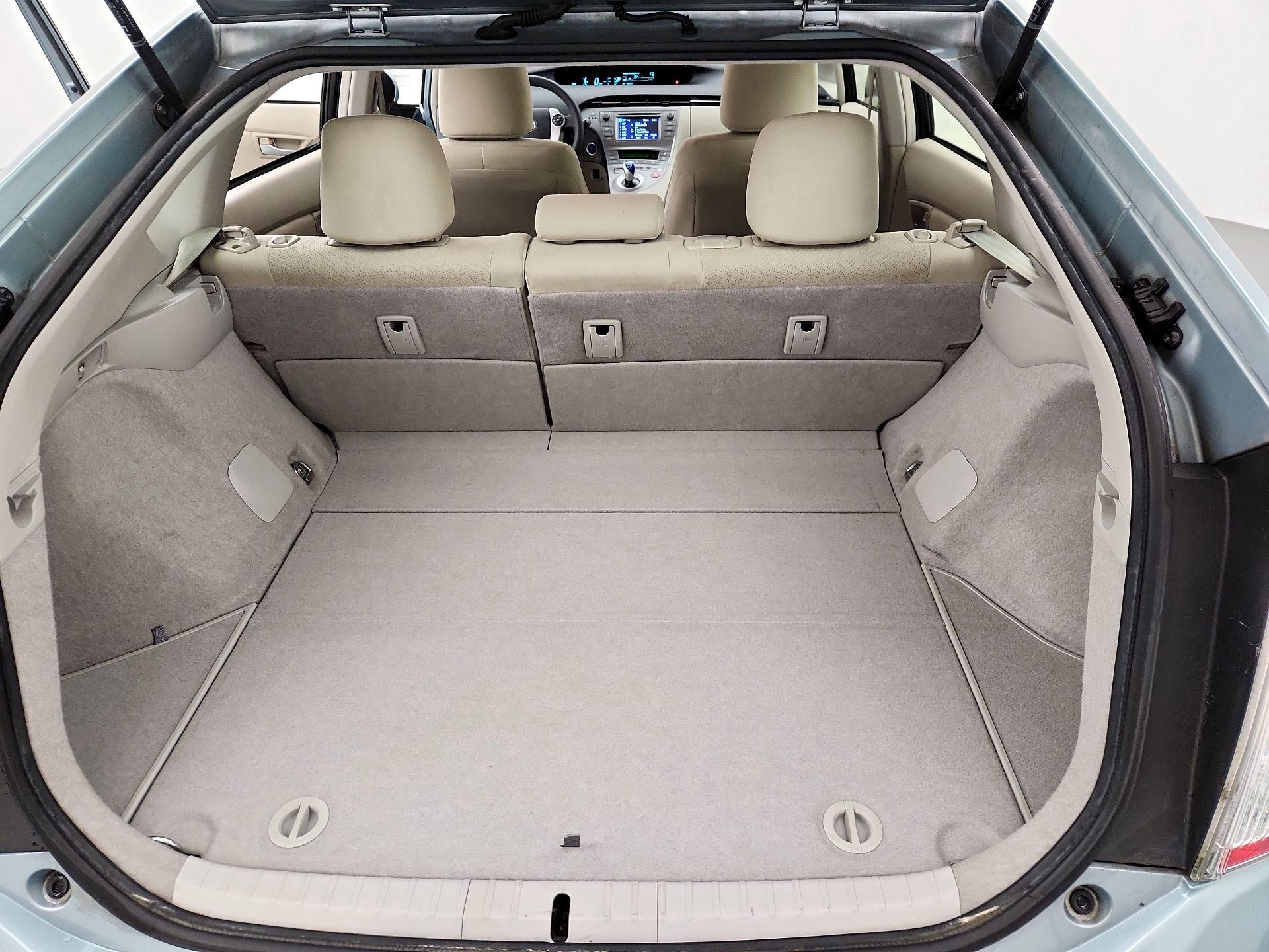 Thumbnail: 2015 Toyota Prius - 20