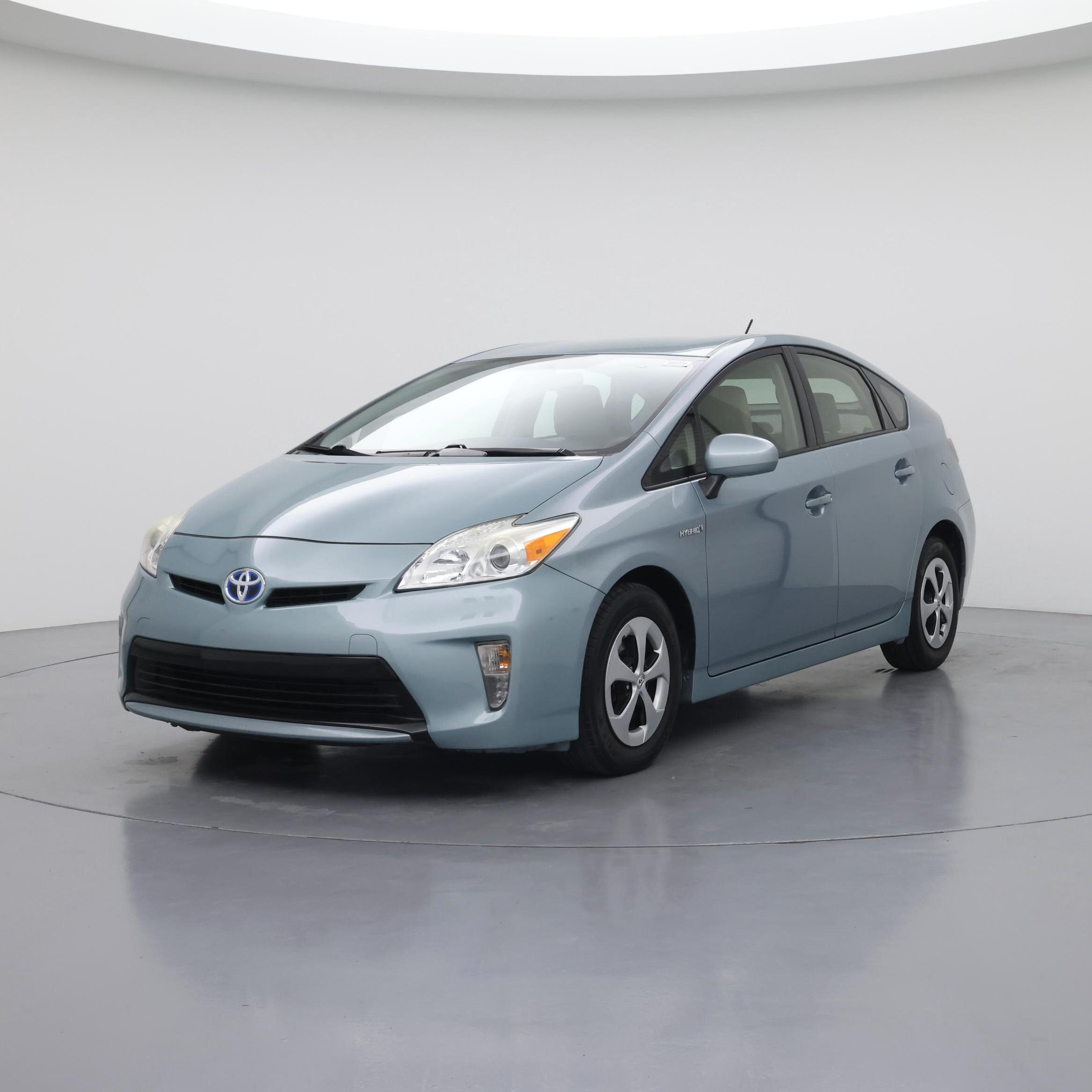 Thumbnail: 2015 Toyota Prius - 4