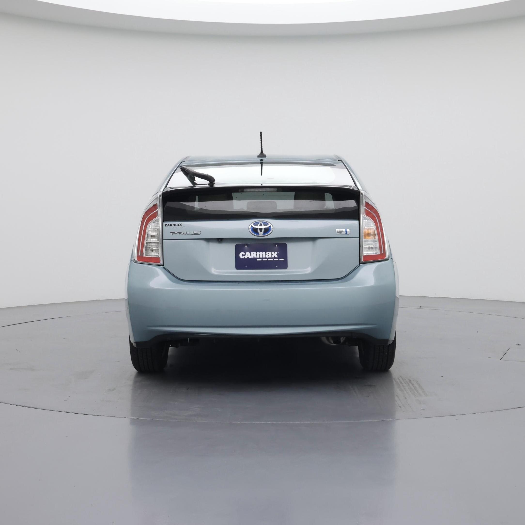 Thumbnail: 2015 Toyota Prius - 6