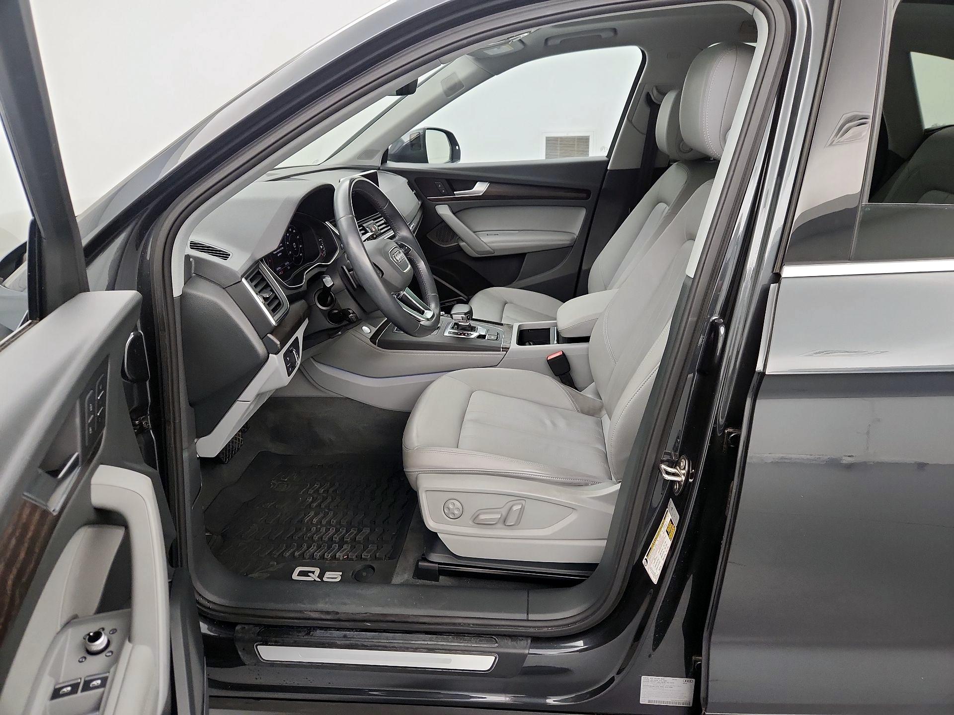 Thumbnail: 2019 Audi Q5 - 11