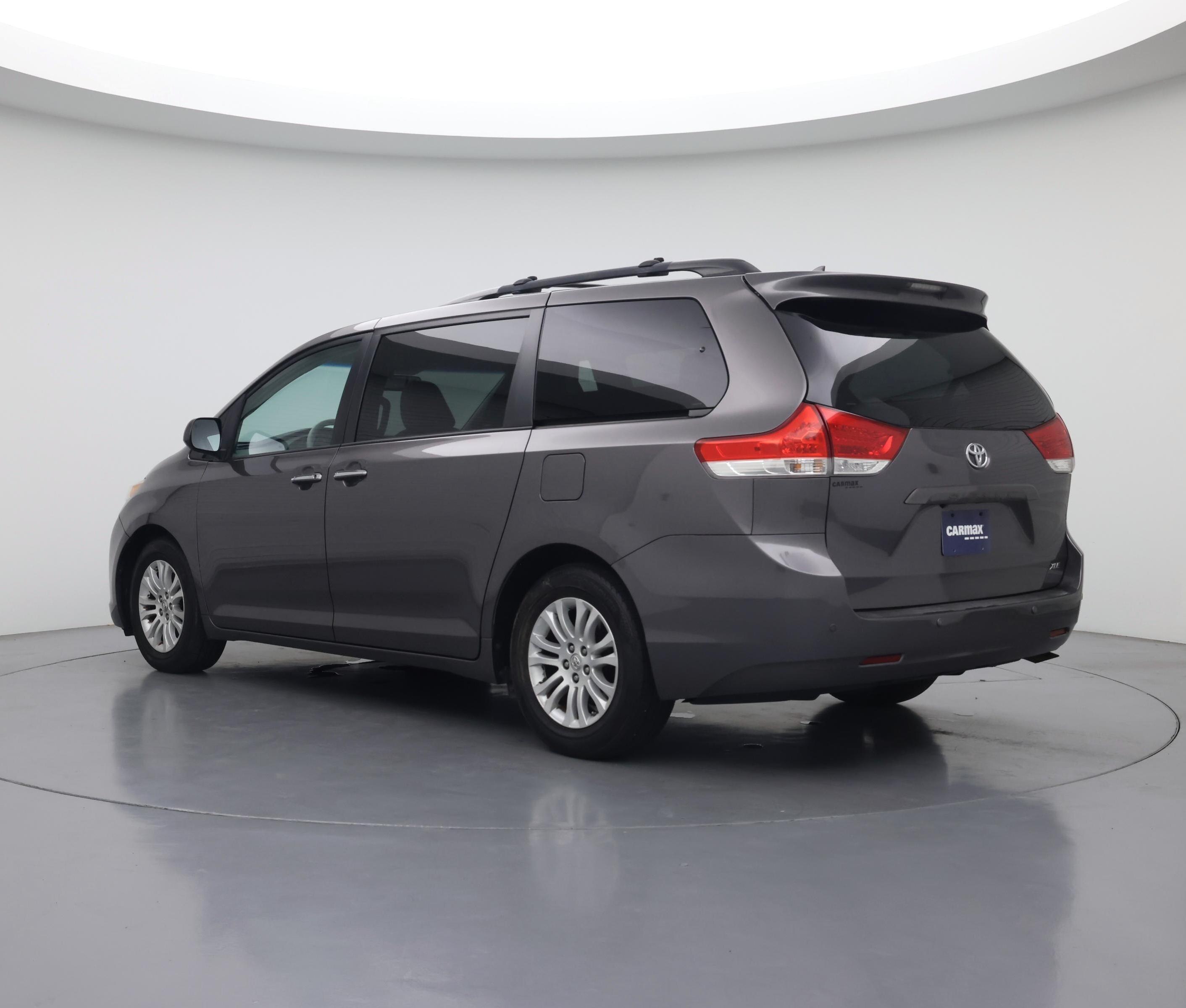 Thumbnail: 2014 Toyota Sienna - 2