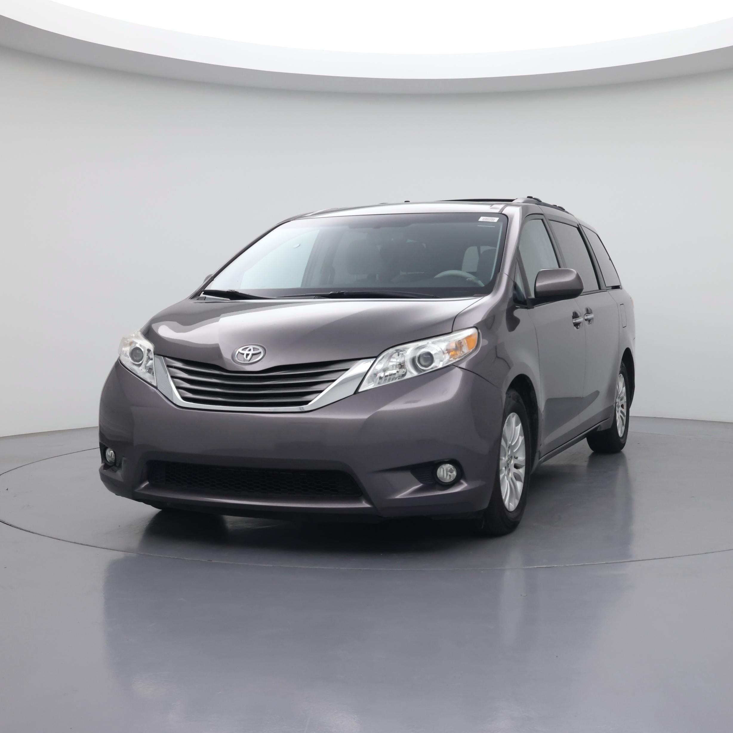 Thumbnail: 2014 Toyota Sienna - 4