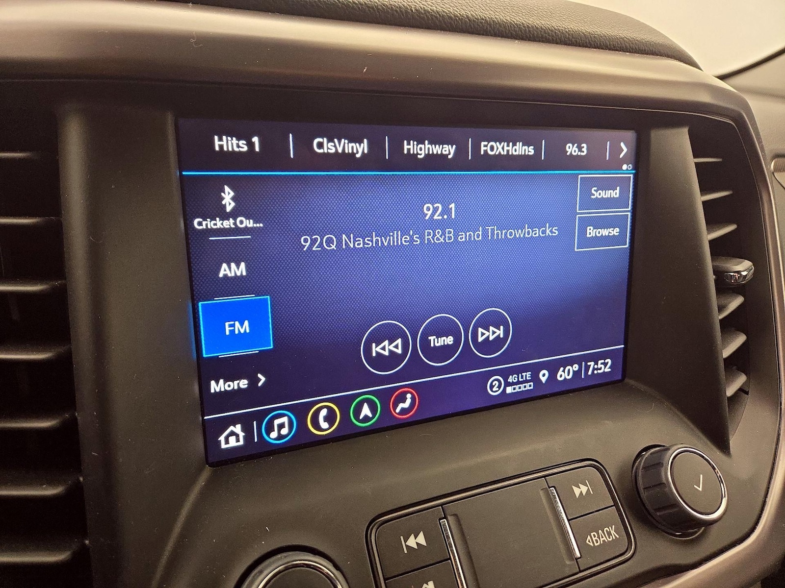 2023 GMC Acadia AT4 - Photo 17
