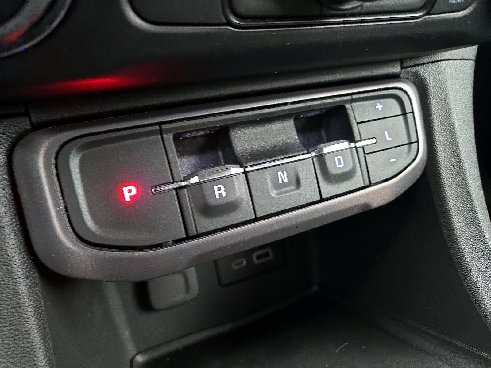 2023 GMC Acadia AT4 - Photo 19