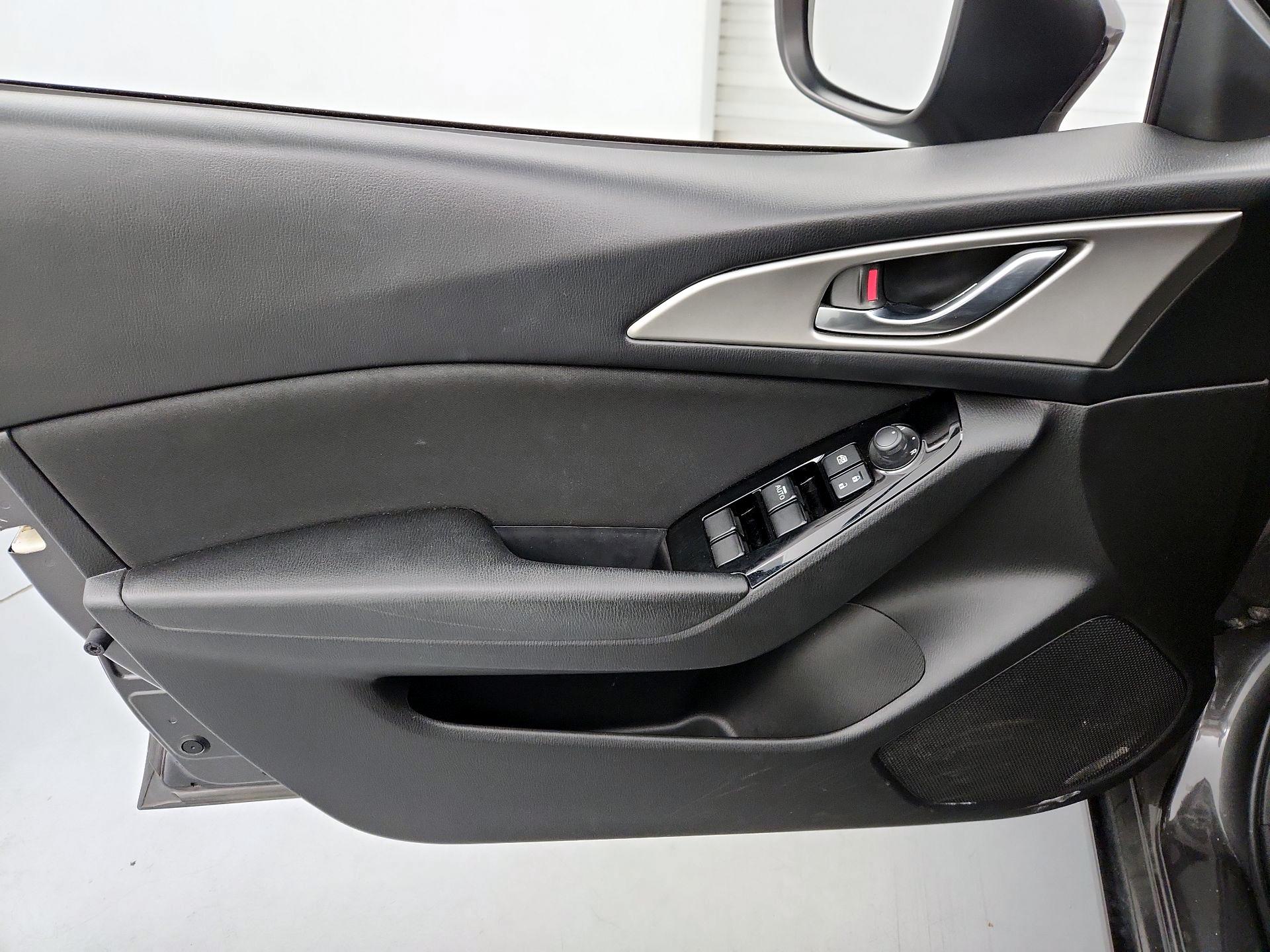 Thumbnail: 2017 Mazda Mazda3 - 12