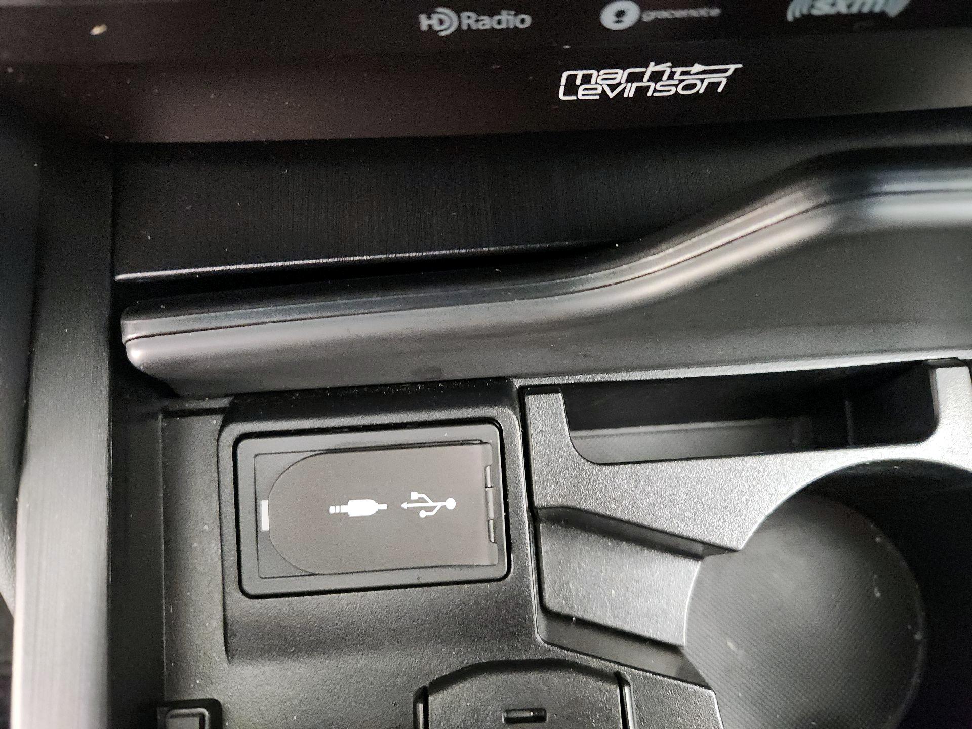 Thumbnail: 2019 Lexus ES - 19