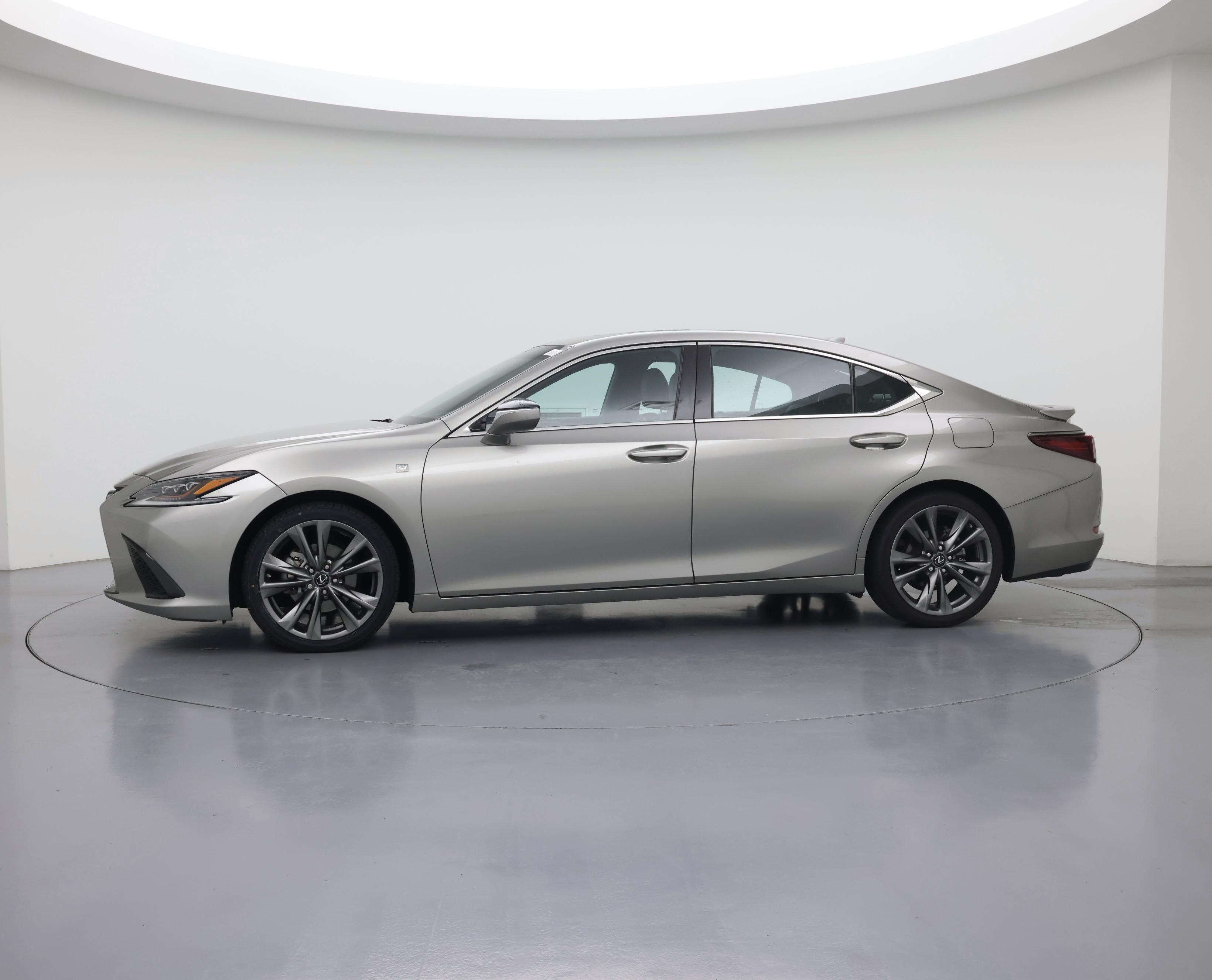 Thumbnail: 2019 Lexus ES - 3