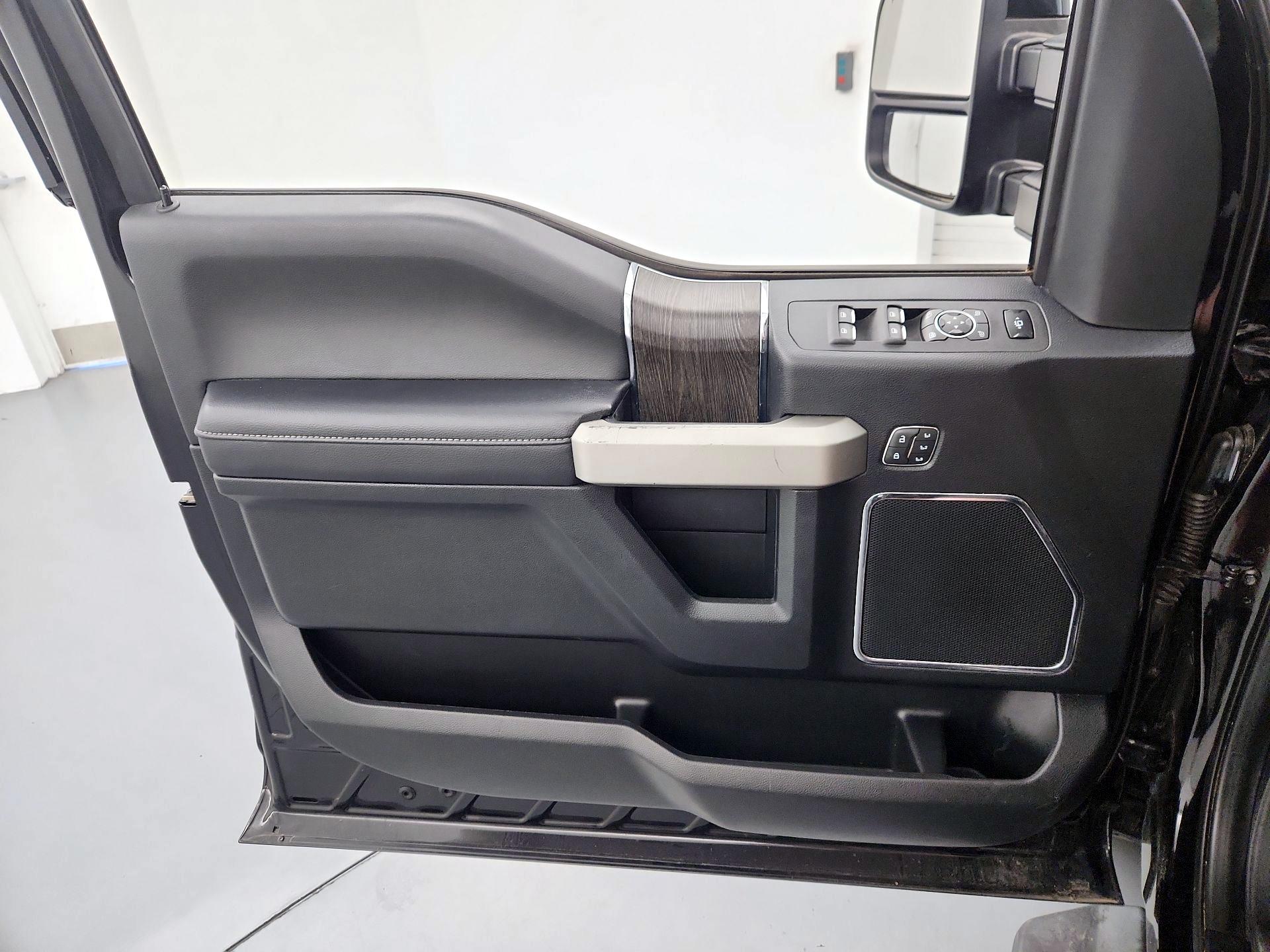Thumbnail: 2020 Ford F-250 - 12