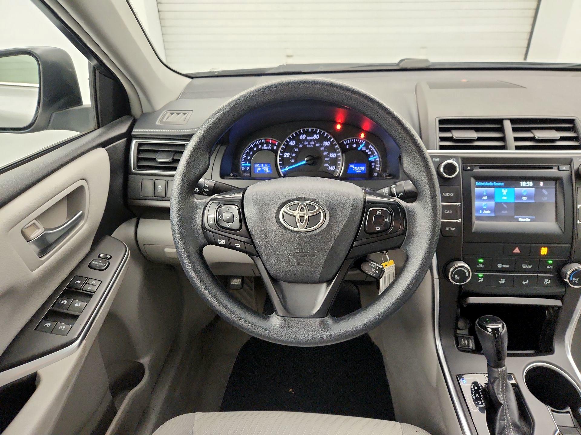 Thumbnail: 2015 Toyota Camry - 10