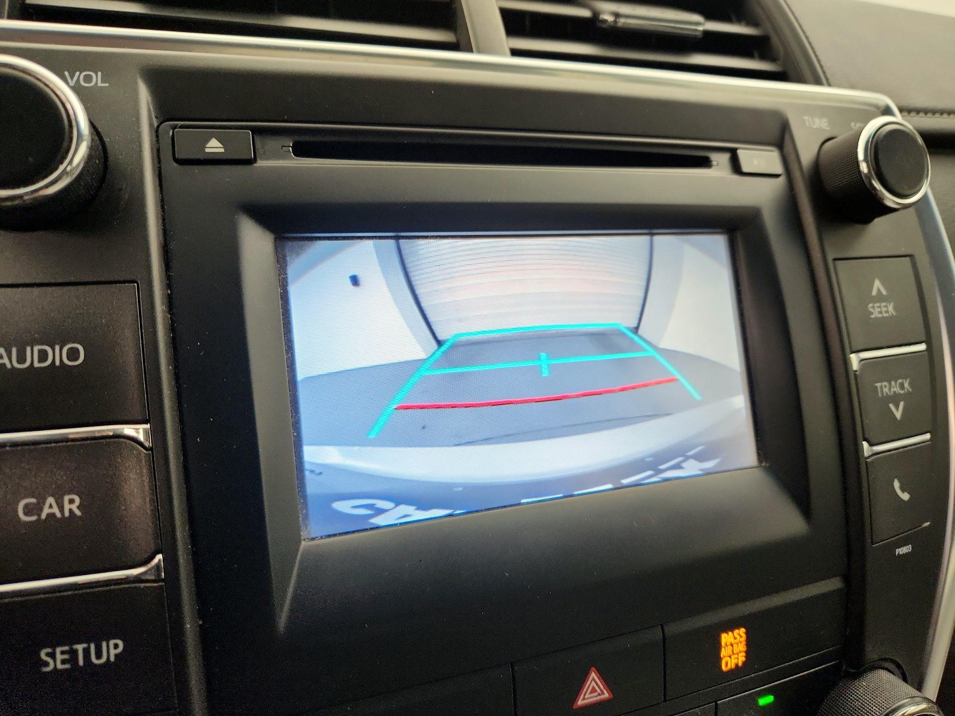Thumbnail: 2015 Toyota Camry - 14