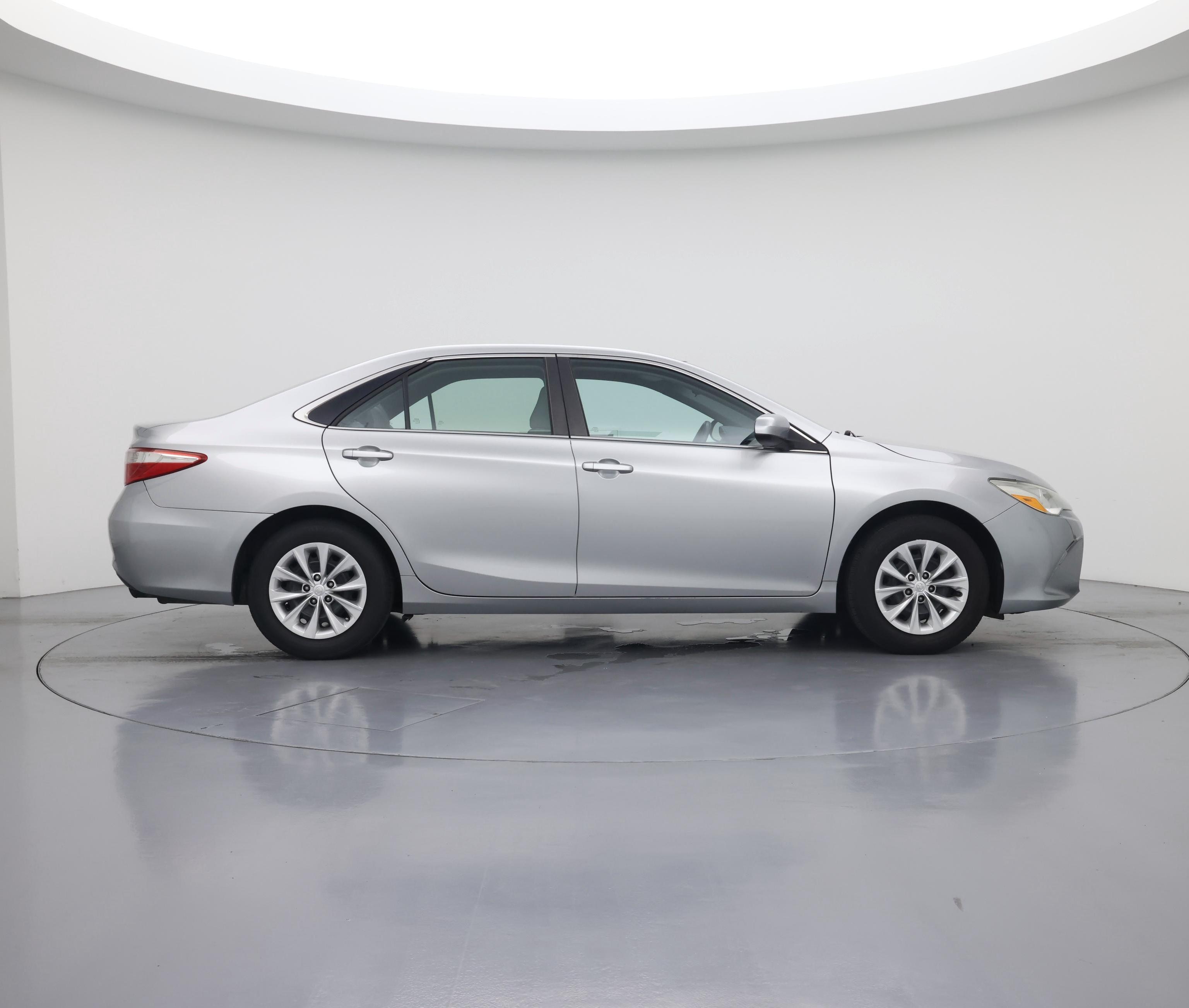Thumbnail: 2015 Toyota Camry - 7