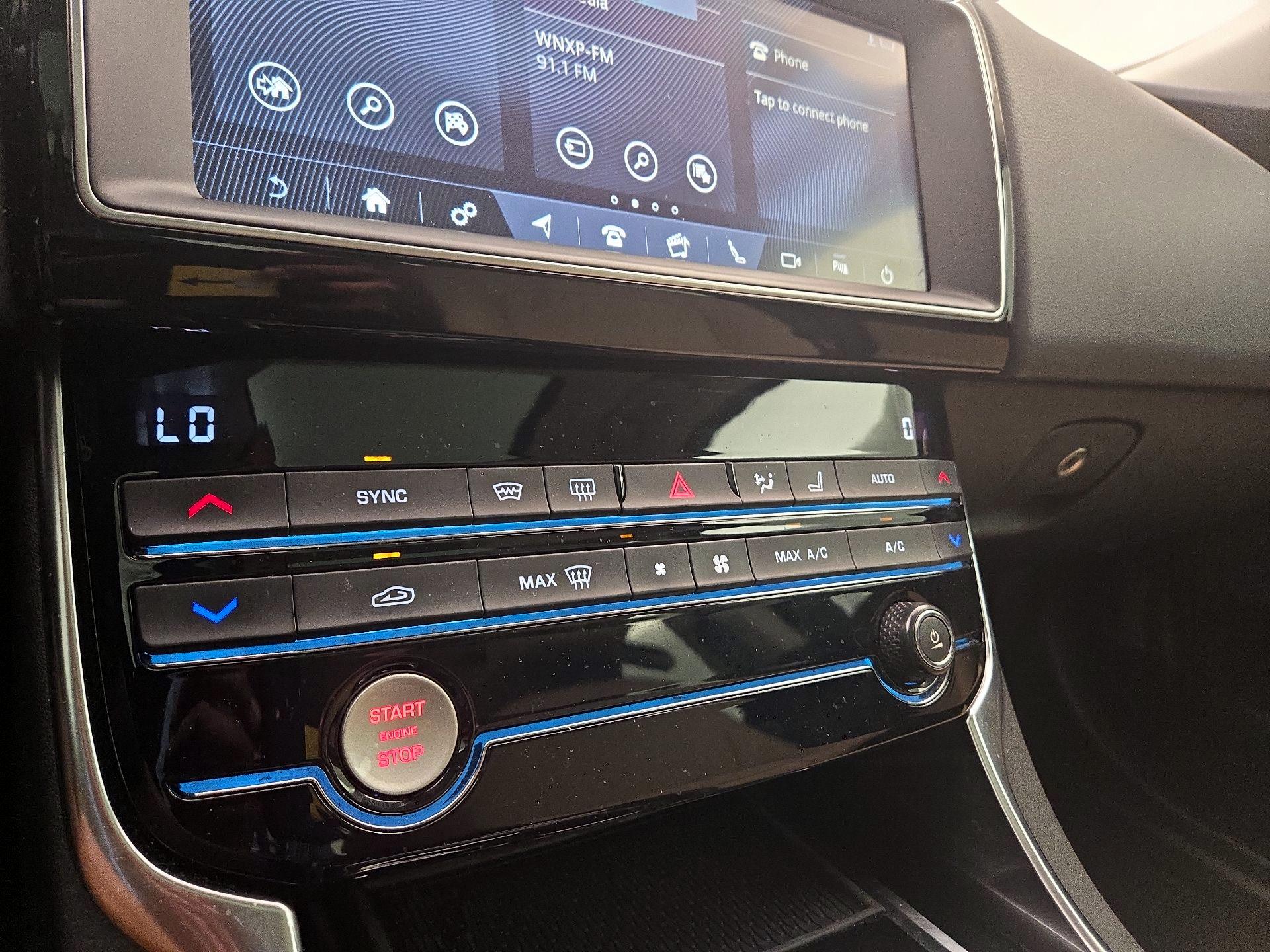 Thumbnail: 2019 Jaguar XE - 16